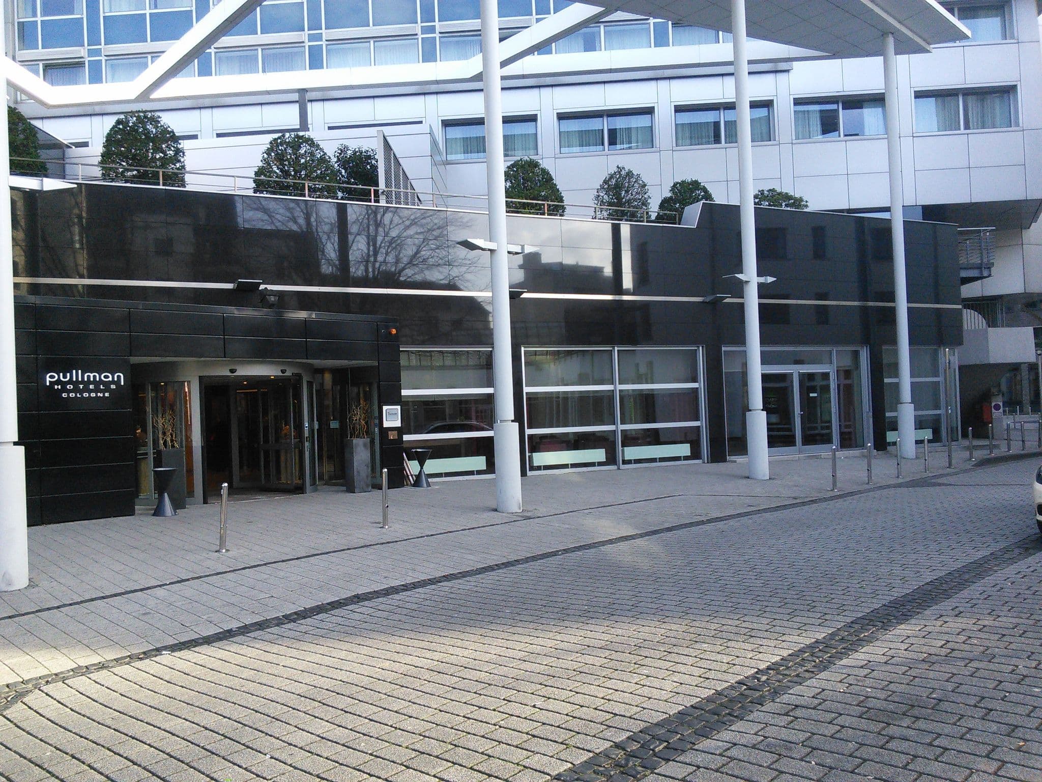 Street view near Haufe-Lexware Partnerkongress, Köln — © raymond (CC BY-SA · Mapillary)