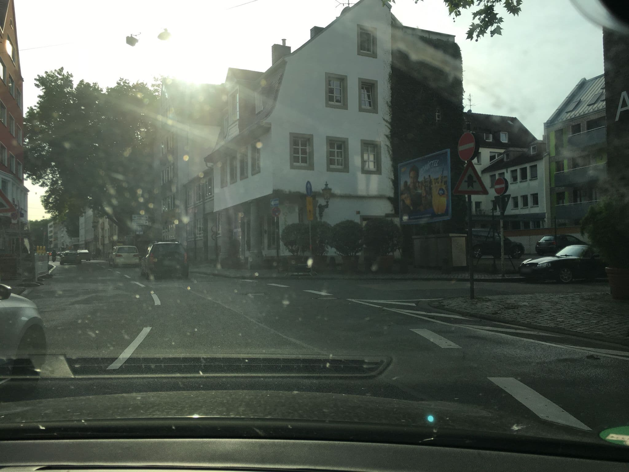 Street view near Hostel am Rheinauhafen, Altstadt Sud — © noel (CC BY-SA · Mapillary)