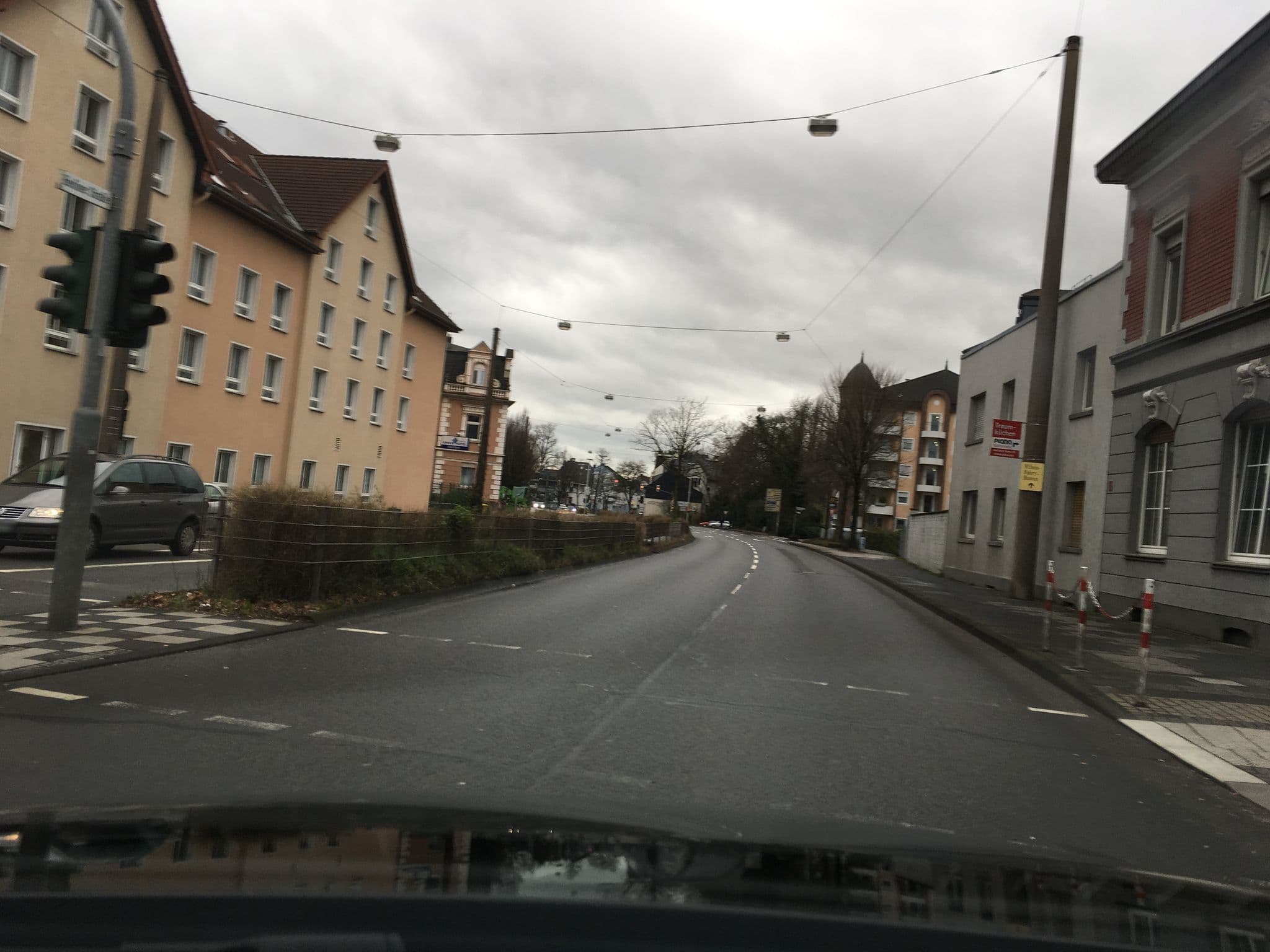 Street view near Hotel Orchidee, Hilden — © wladimir (CC BY-SA · Mapillary)