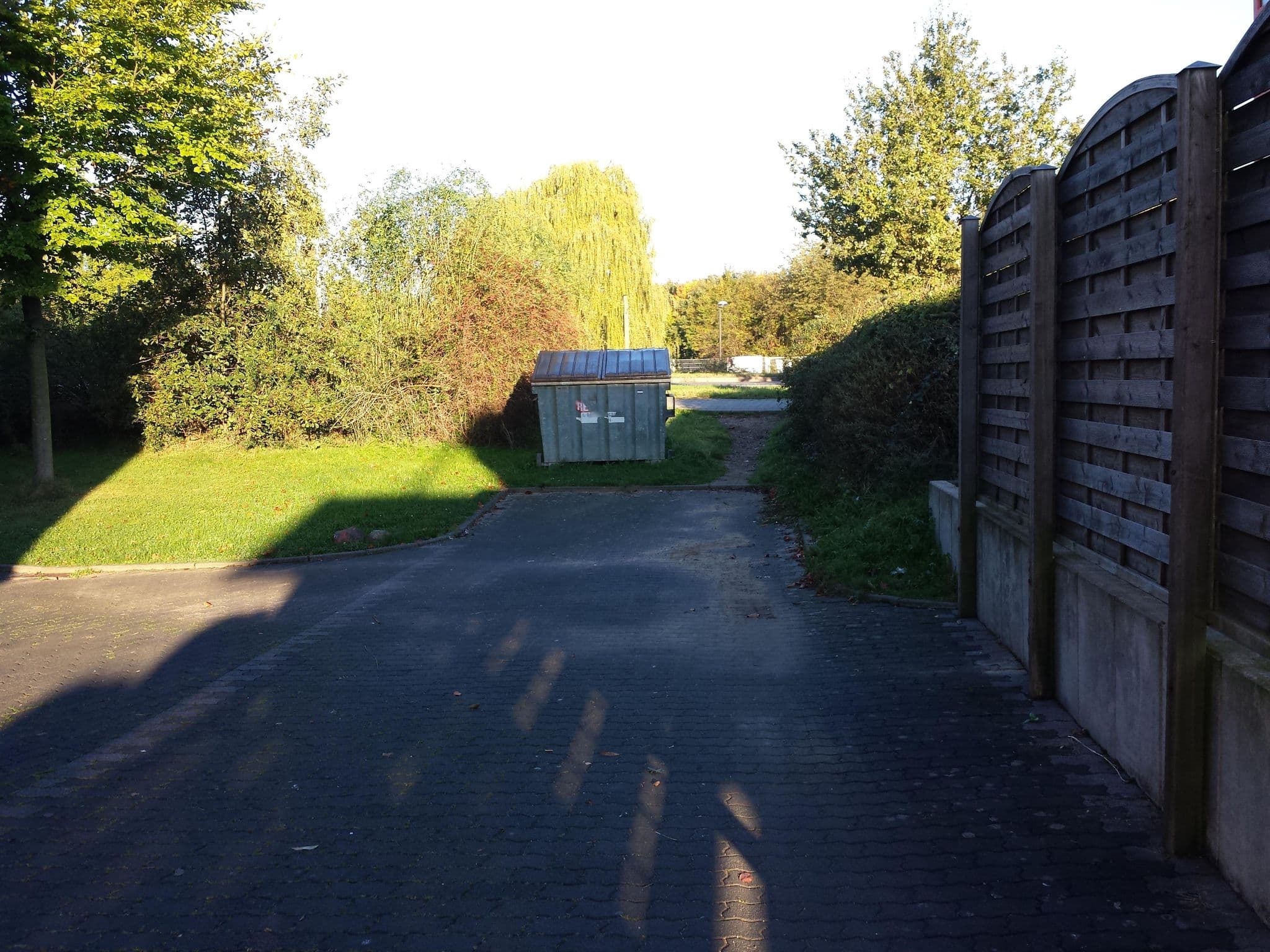 Street view near Holiday Inn Express Cologne - Troisdorf, Troisdorf — © ente (CC BY-SA · Mapillary)