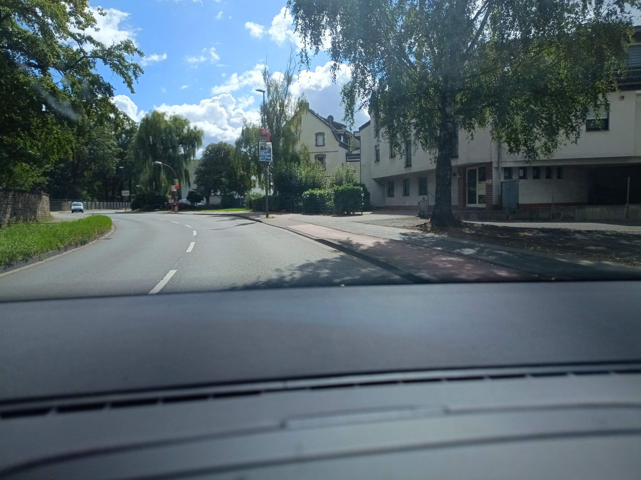 Street view near Heidehof, Wahn-Heide — © zuse (CC BY-SA · Mapillary)