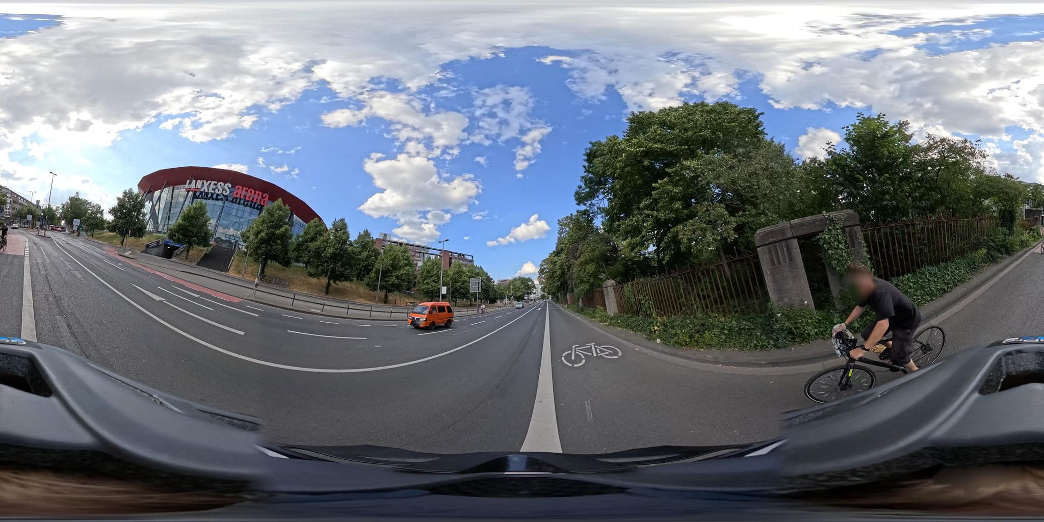 Street view near Günnewig Hotel Stadtpalais, Deutz — © popball (CC BY-SA · Mapillary)