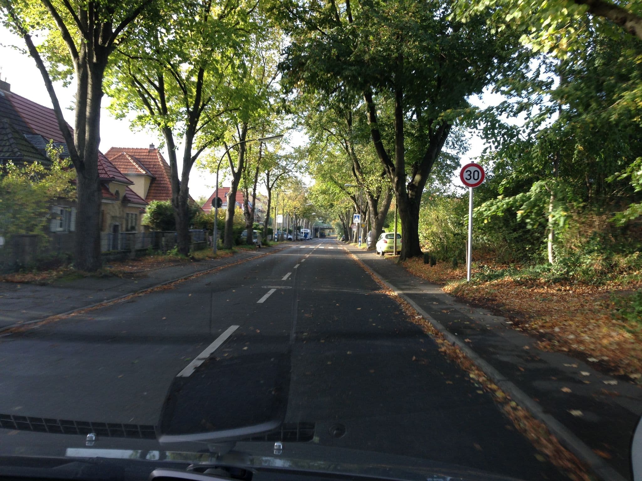 Street view near Apartments Köln Gremberghofen, Gremberghoven — © ifjj1ref (CC BY-SA · Mapillary)