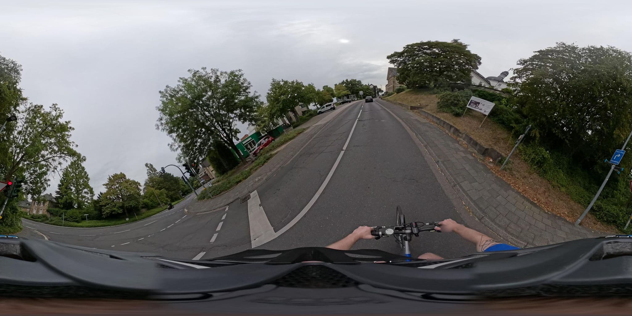Street view near Exklusive 2-Zimmer-Wohnung am Schloss Bensberg, Bergisch Gladbach — © popball (CC BY-SA · Mapillary)