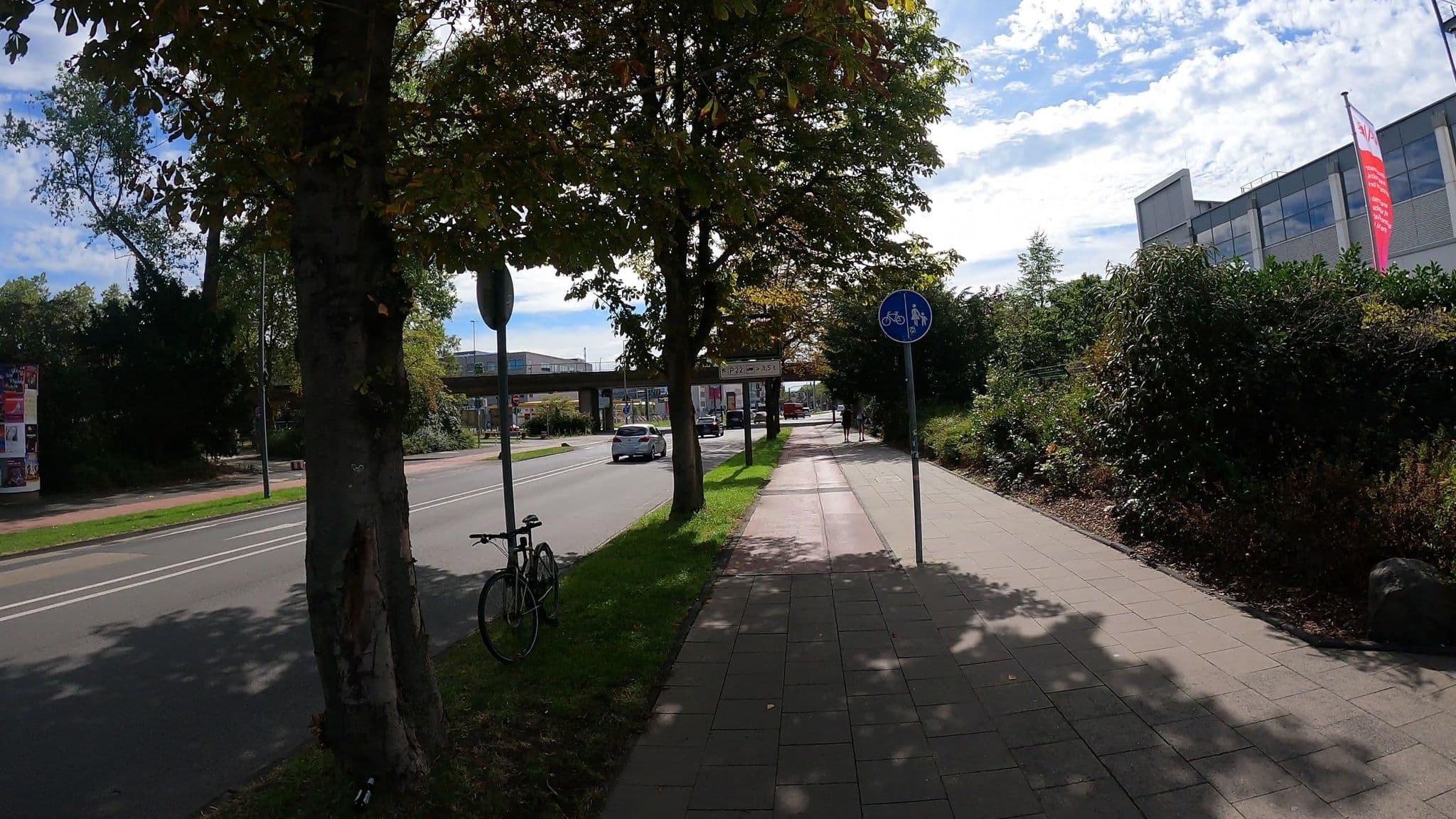 Street view near Cologneteam3, Deutz — © popball (CC BY-SA · Mapillary)
