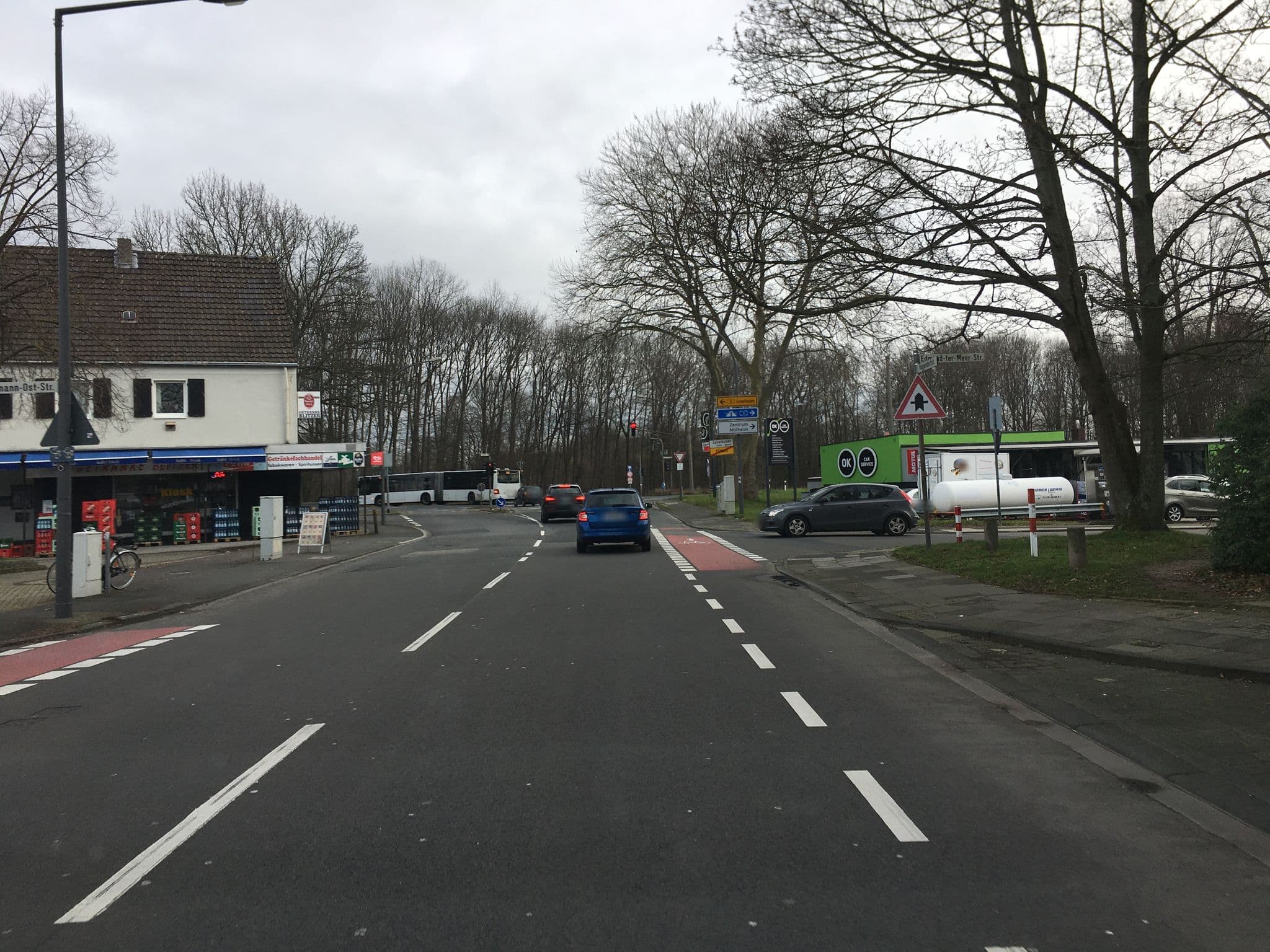 Street view near Hotel Friends Köln, Leverkusen — © raymond (CC BY-SA · Mapillary)