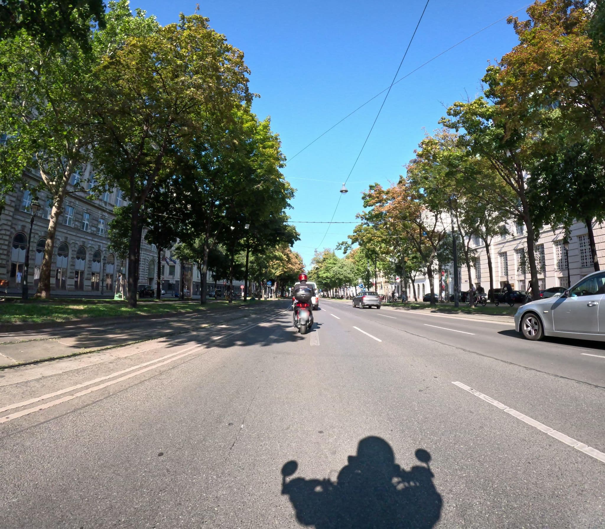 Street view near Hotel de France, Innere Stadt — © erias (CC BY-SA · Mapillary)