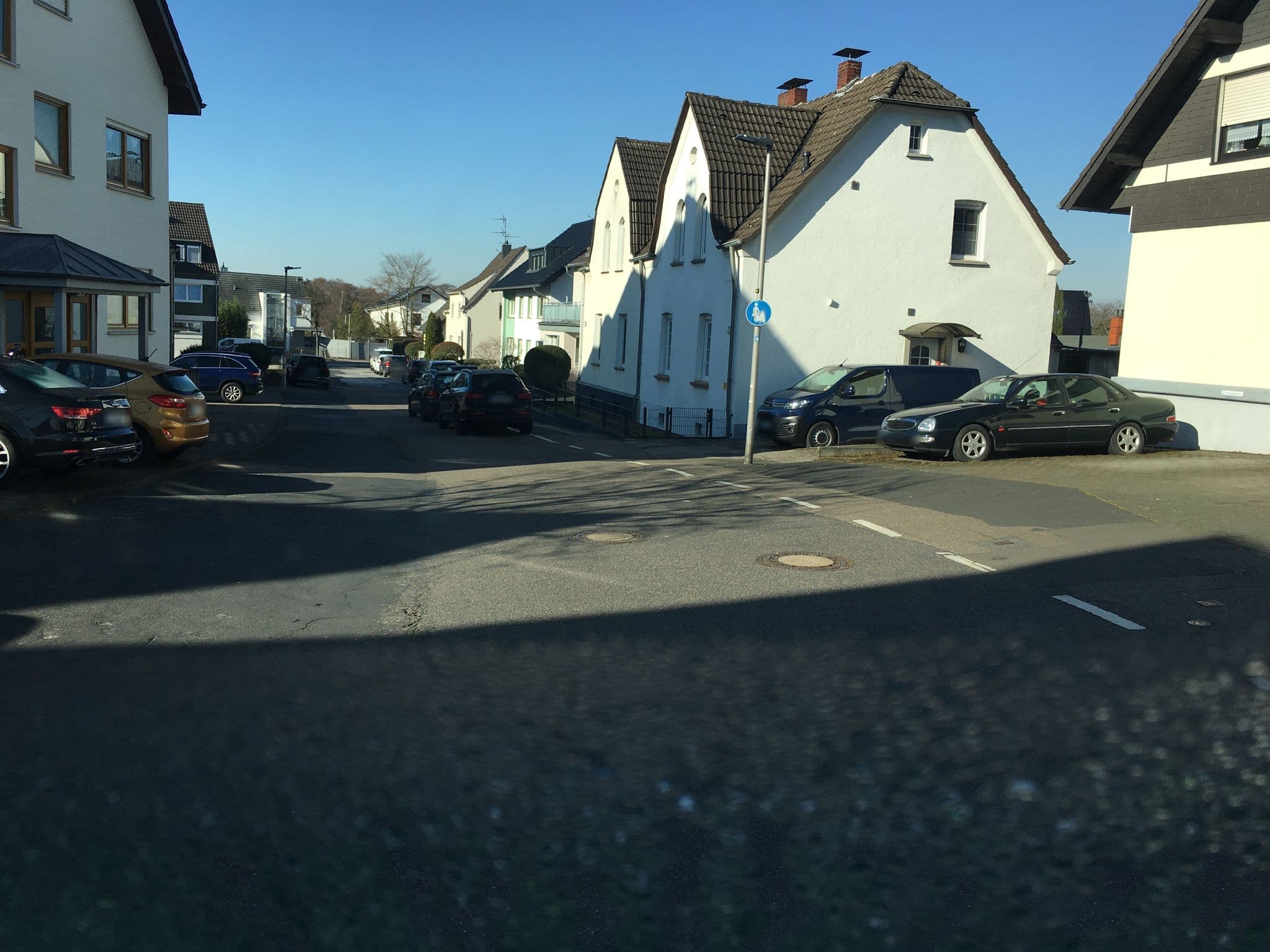 Street view near Ferienwohnung Apartment Gmerek, Odenthal — © raymond (CC BY-SA · Mapillary)