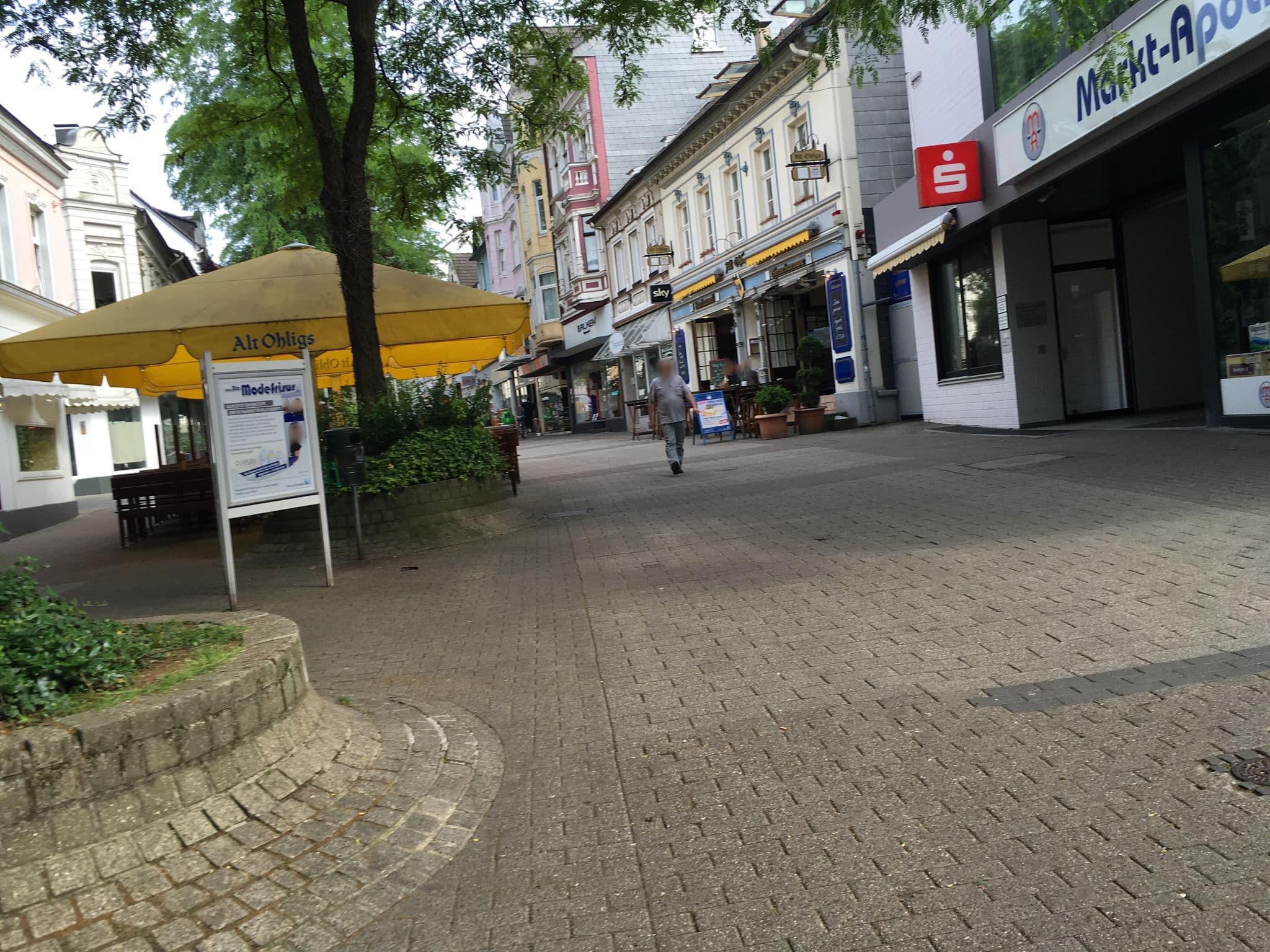 Street view near Die Hotelalternative, Ohligs — © moogulator (CC BY-SA · Mapillary)