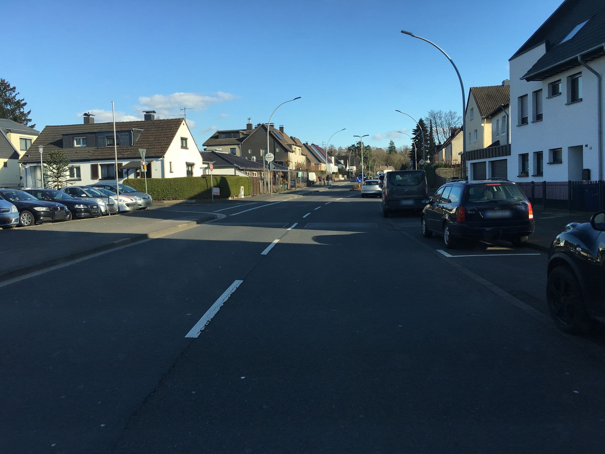 Street view near Ferienwohnungen Leverkusen Schlebusch, Leverkusen — © raymond (CC BY-SA · Mapillary)