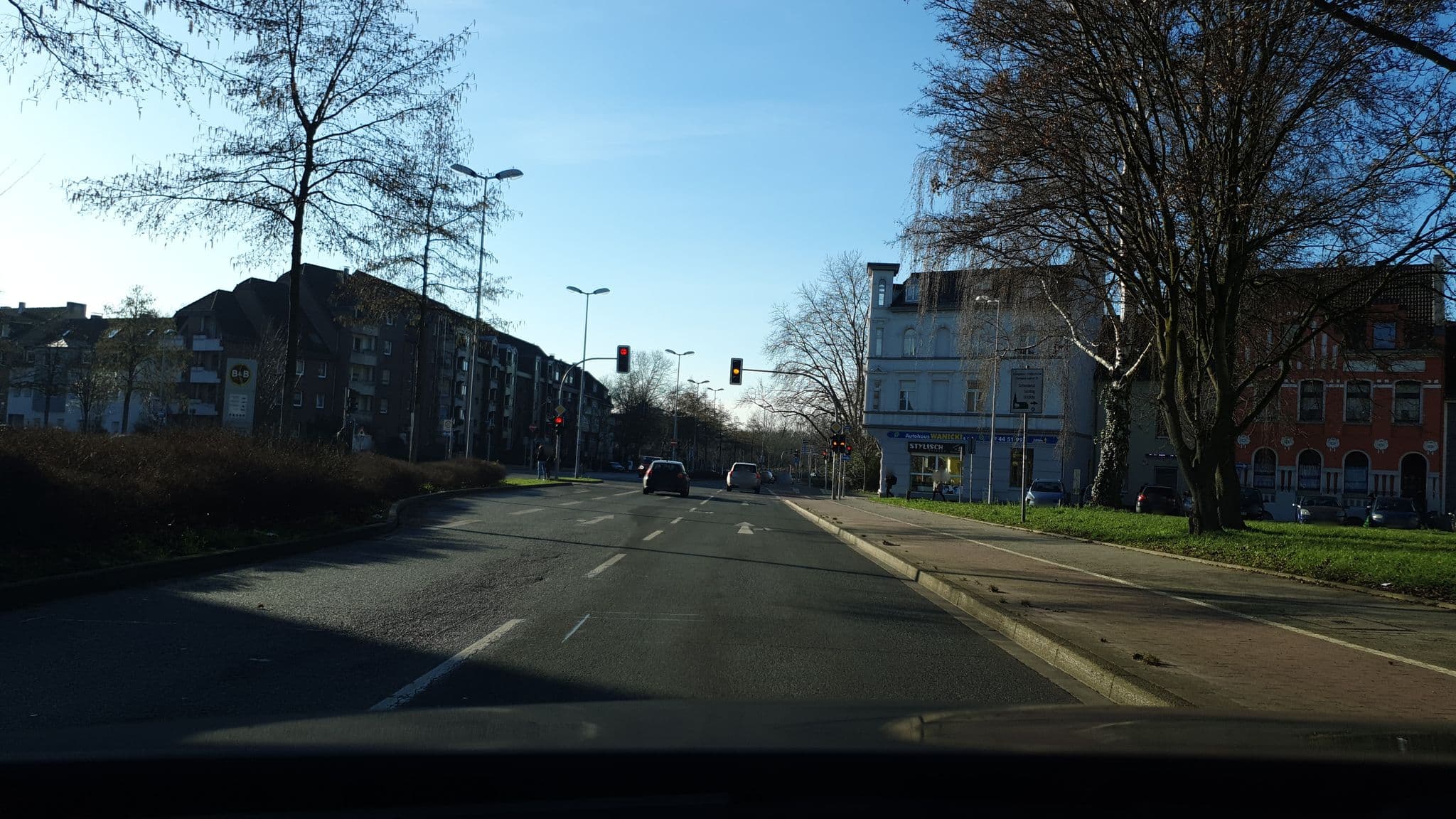 Street view near B&B Hotel Mülheim an der Ruhr, Mülheim — © rororo (CC BY-SA · Mapillary)