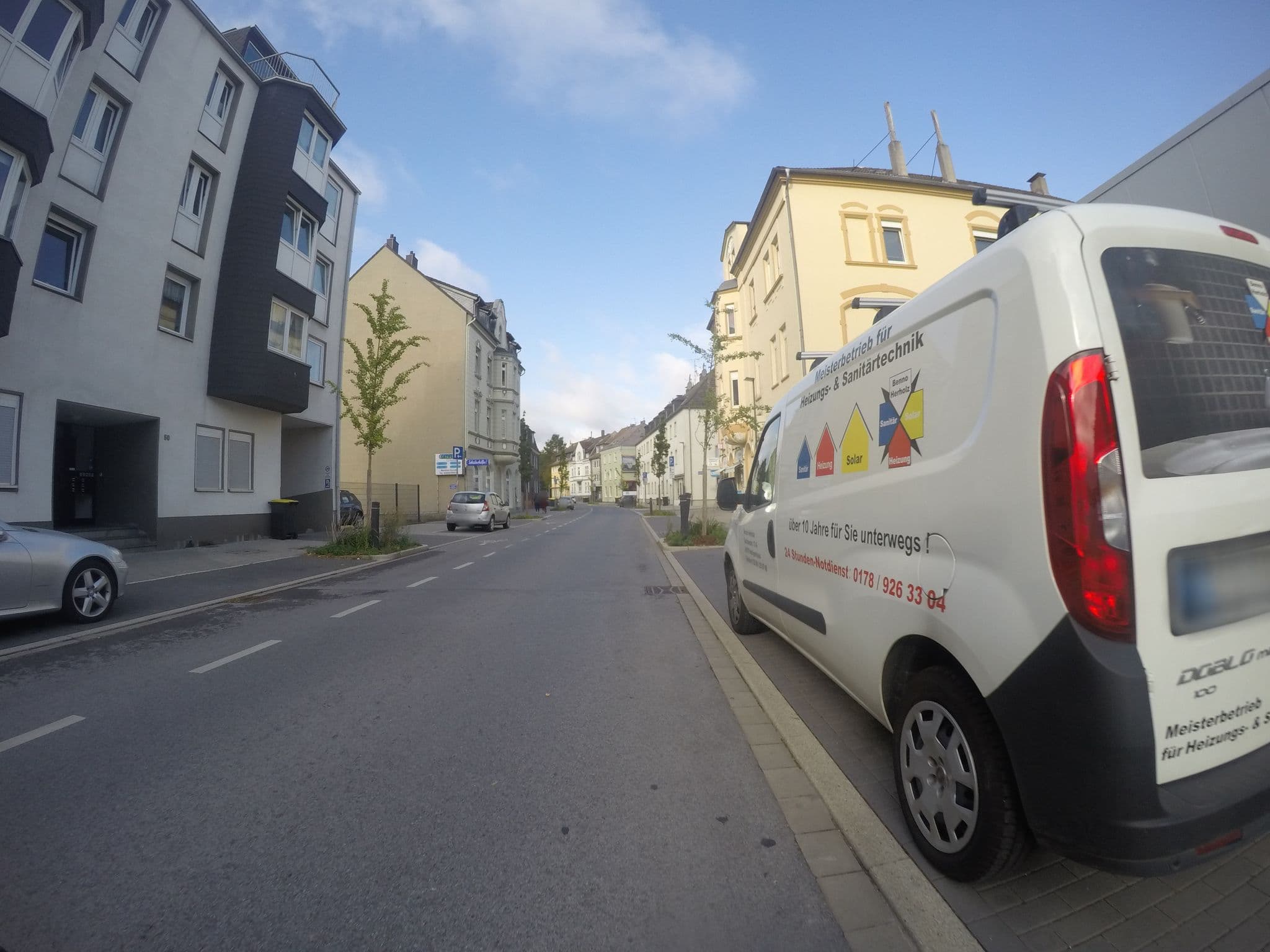 Street view near Top-Ferienwohnungen, Heiligenhaus — © roadrunnerno1 (CC BY-SA · Mapillary)