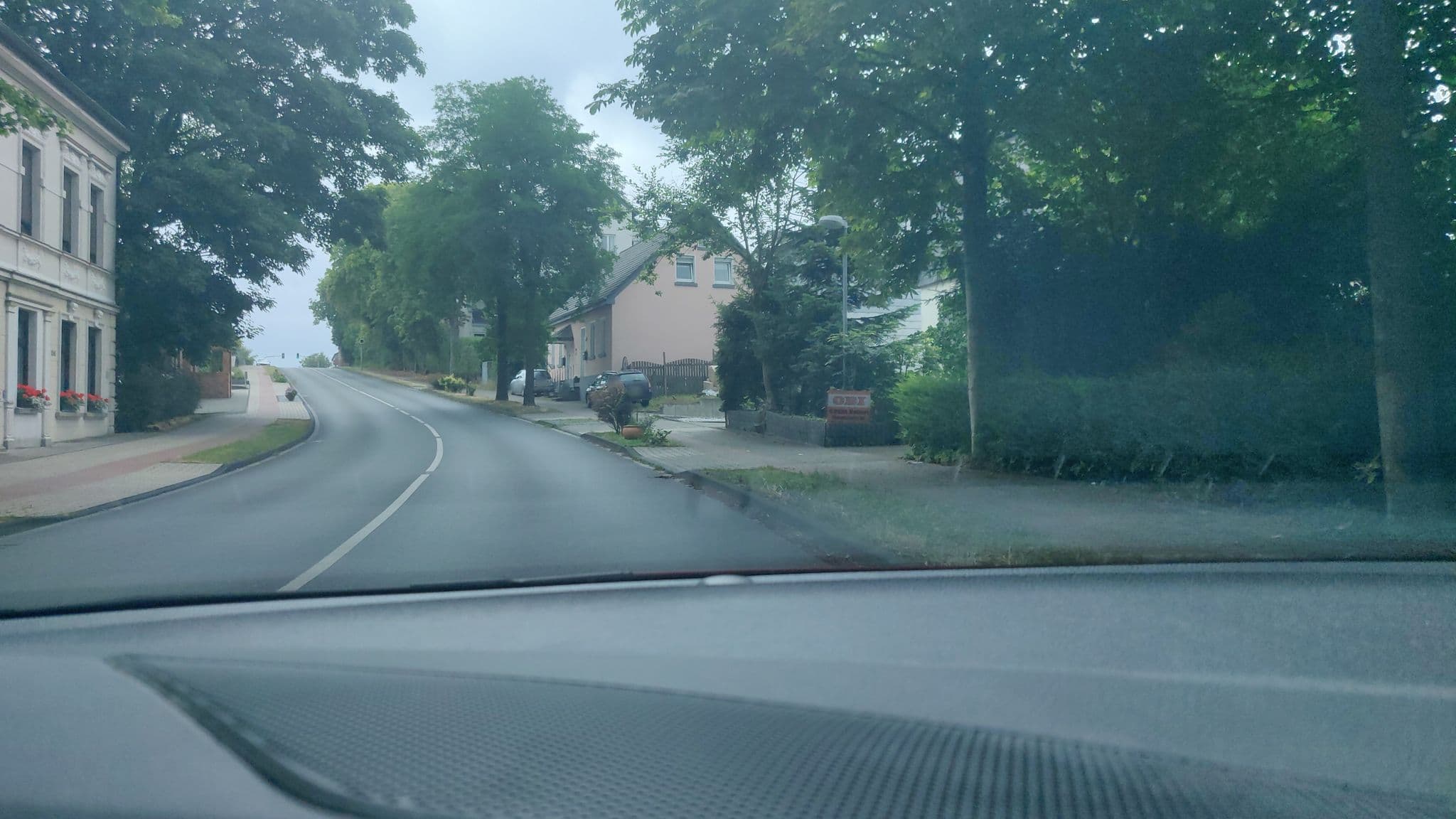 Street view near Ferienwohnung Wieneke, Velbert — © mighty_eighty (CC BY-SA · Mapillary)