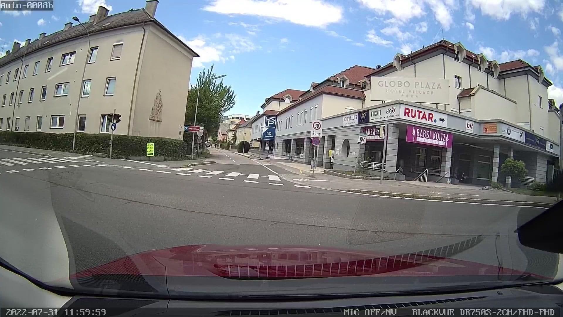 Street view near Globo Plaza, Villach — © rdnnk (CC BY-SA · Mapillary)