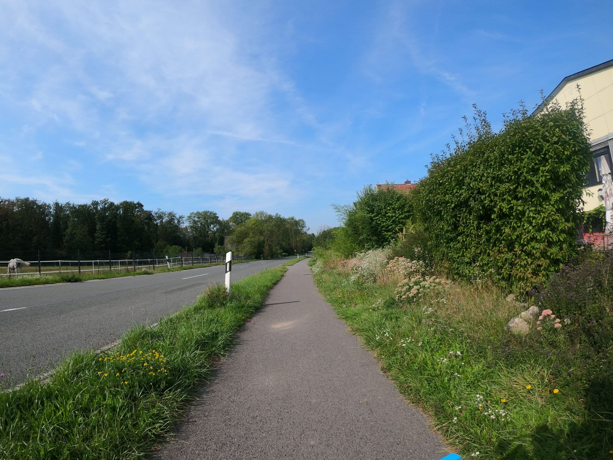 Street view near Haus Poock, Gruiten — © phitec (CC BY-SA · Mapillary)