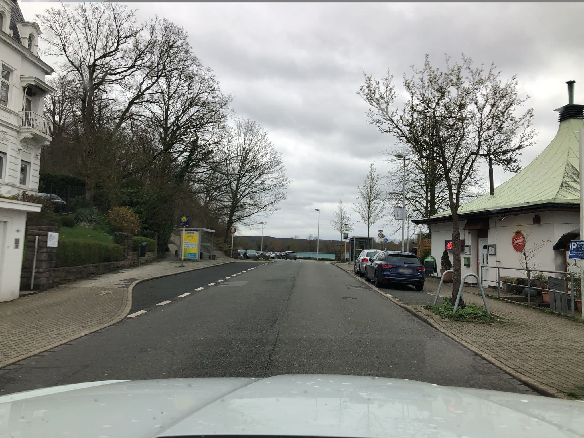 Street view near Villa am Ruhrufer Golf & Spa, Mülheim — © bogomil76 (CC BY-SA · Mapillary)