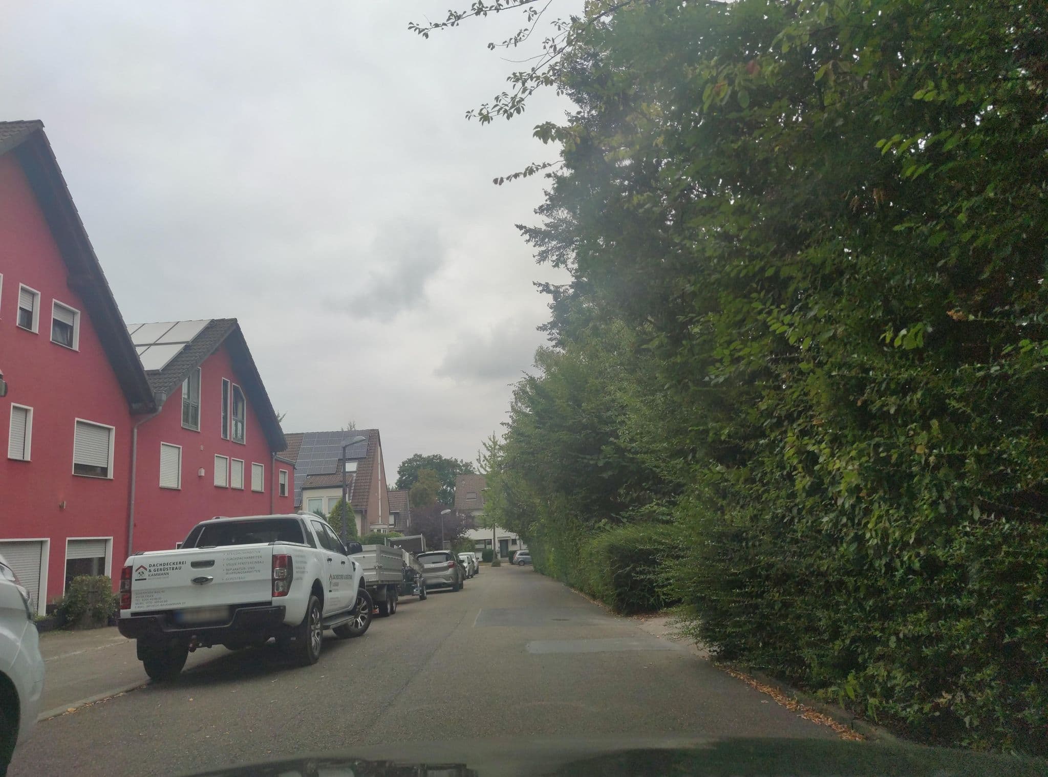Street view near Bergcafé Hotel Kammann, Überruhr-Holthausen — © hiwi234 (CC BY-SA · Mapillary)