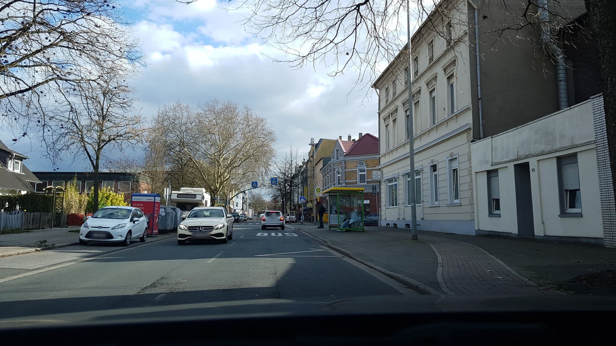 Street view near 5x Fuchs-Dobry Balkon-Apartments 40qm-65qm, Oberhausen — © rororo (CC BY-SA · Mapillary)
