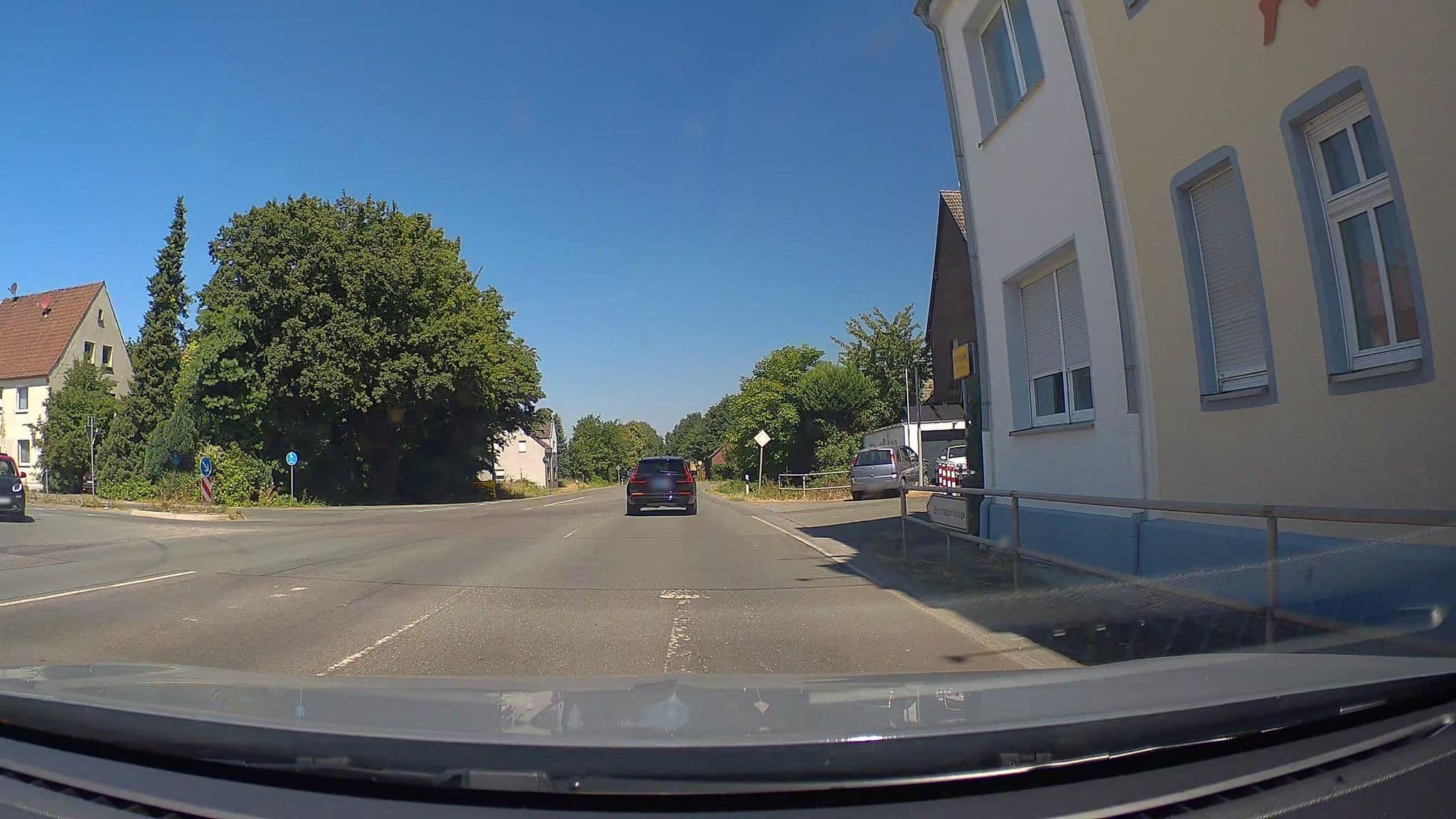 Street view near Hotel Alter Giebel Bottrop, Grafenwald — © poxonline (CC BY-SA · Mapillary)