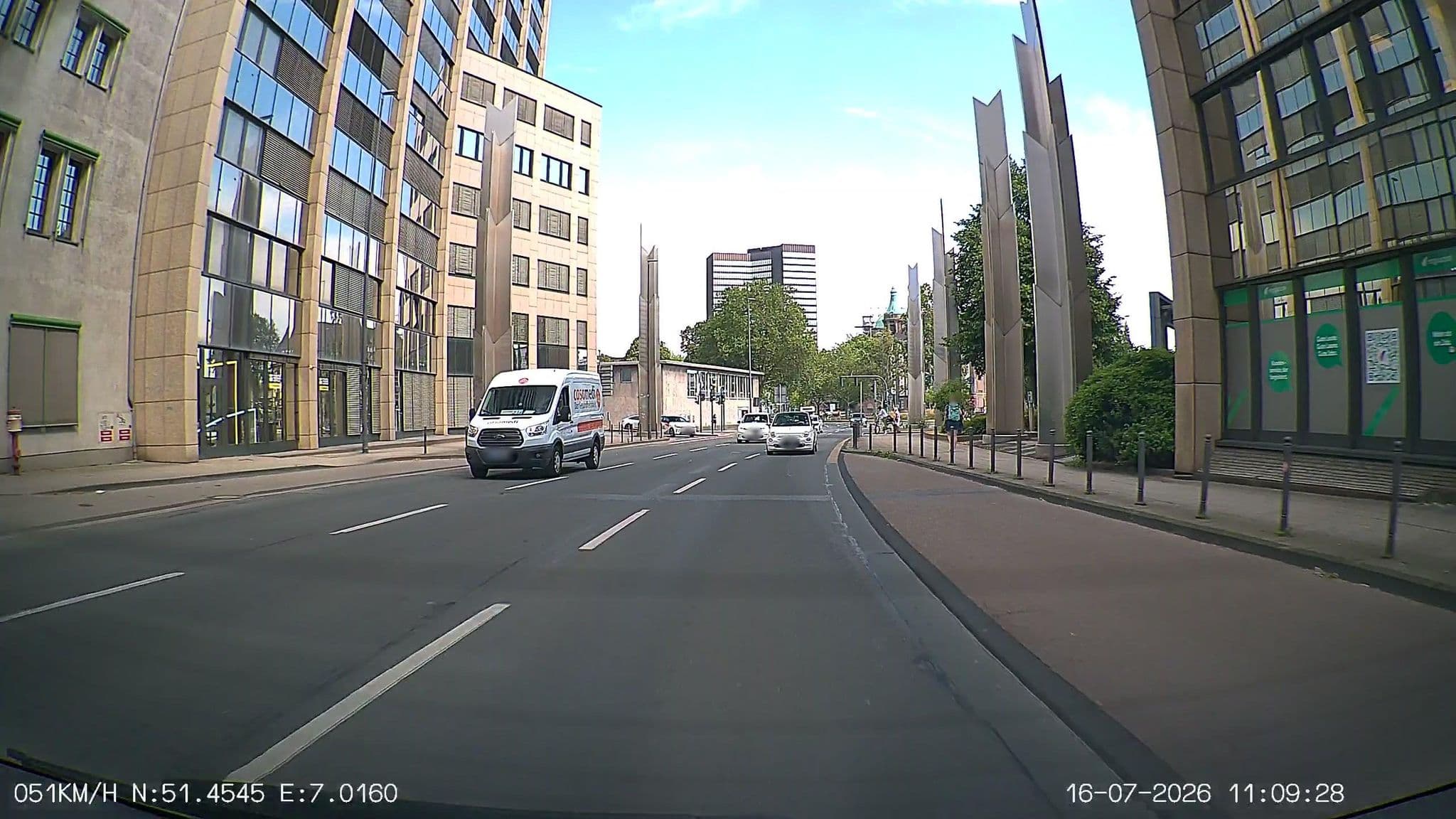 Street view near Residence Inn by Marriott Essen City, Essen — © heetENkoel (CC BY-SA · Mapillary)