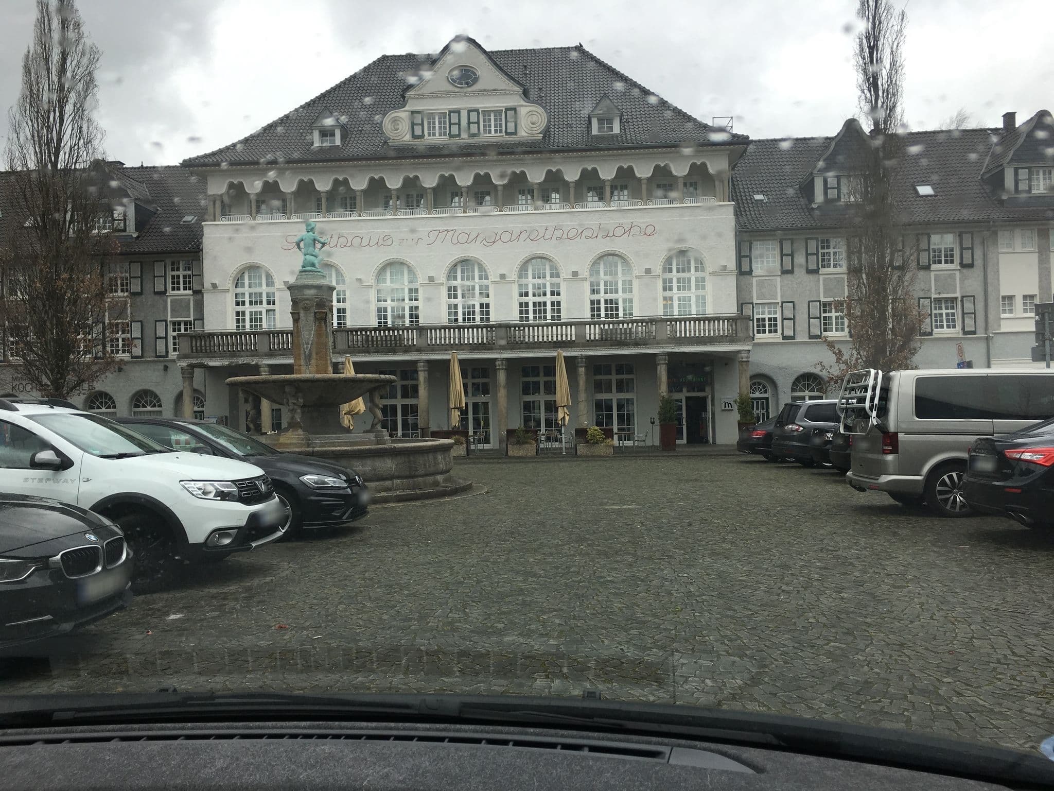 Street view near Mintrops Stadt-Hotel, Essen — © noel (CC BY-SA · Mapillary)