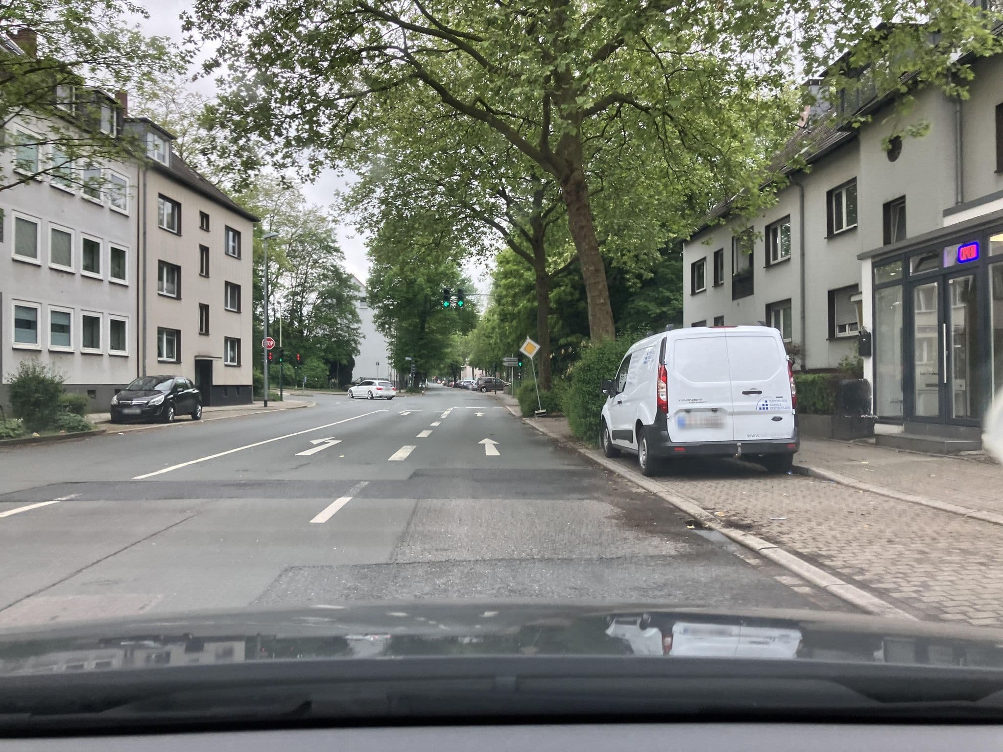 Street view near zimmer-im-revier, Essen — © poseidon69 (CC BY-SA · Mapillary)