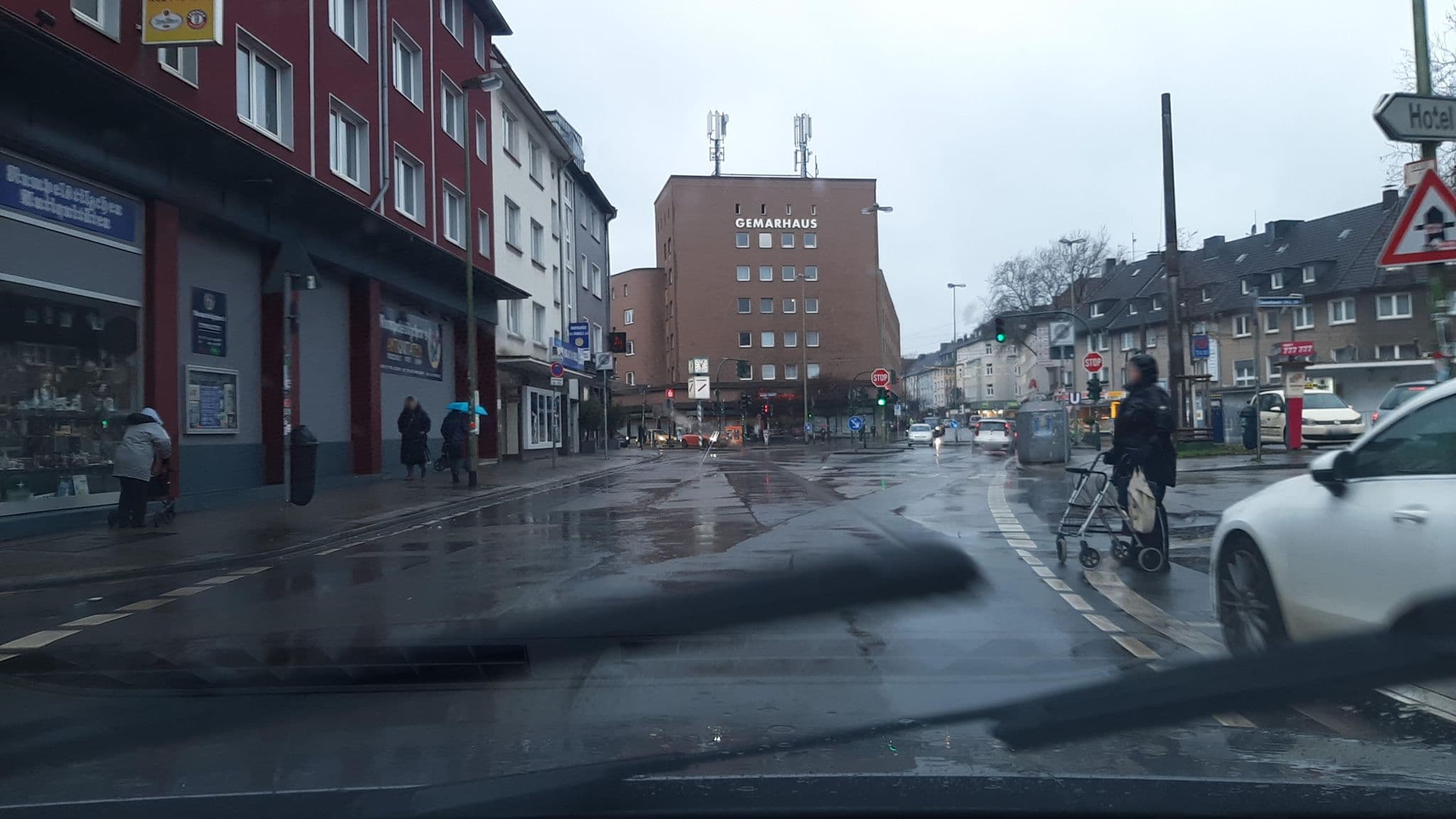 Street view near Helles Design-Appartement an der Messe, Essen — © heetENkoel (CC BY-SA · Mapillary)