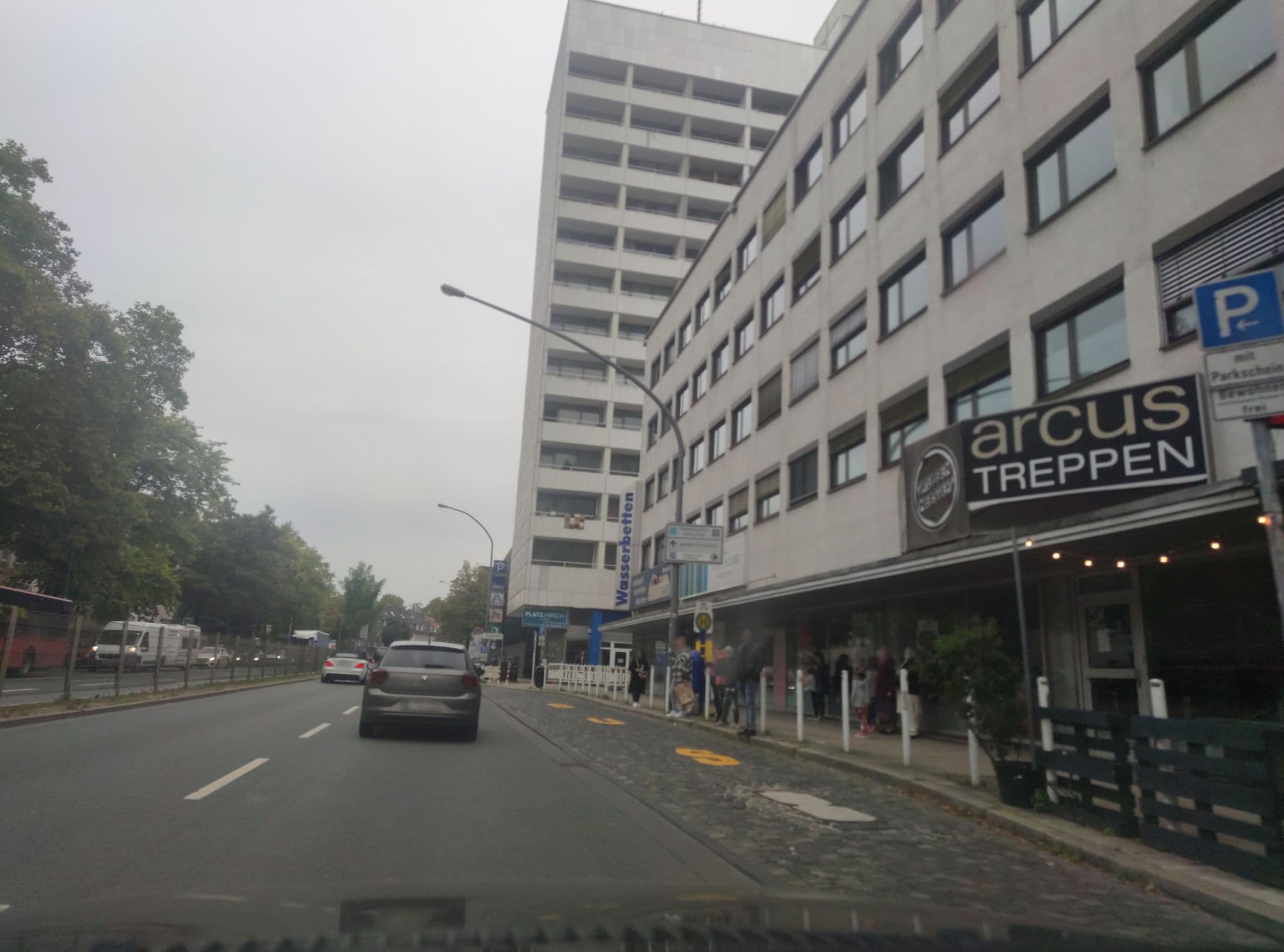 Street view near ROOMS DE LUXE Apartmentvermietung GmbH Essen, Essen — © hiwi234 (CC BY-SA · Mapillary)