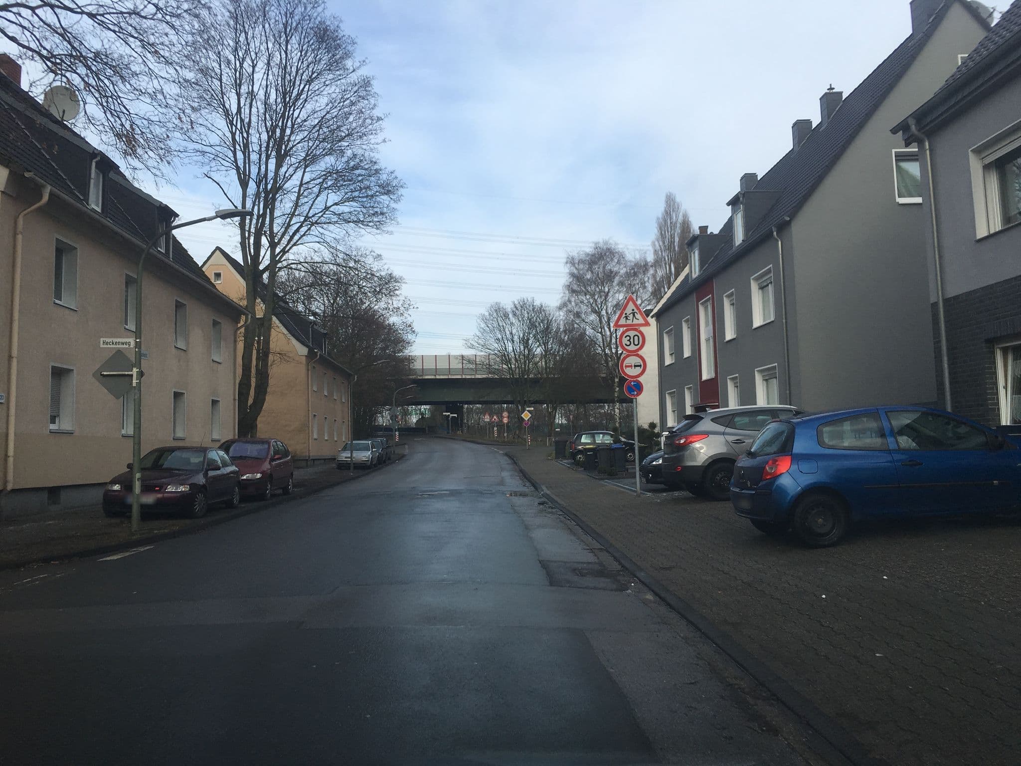 Street view near Idriz Semiha Trinkhalle, Bottrop — © wladimir (CC BY-SA · Mapillary)