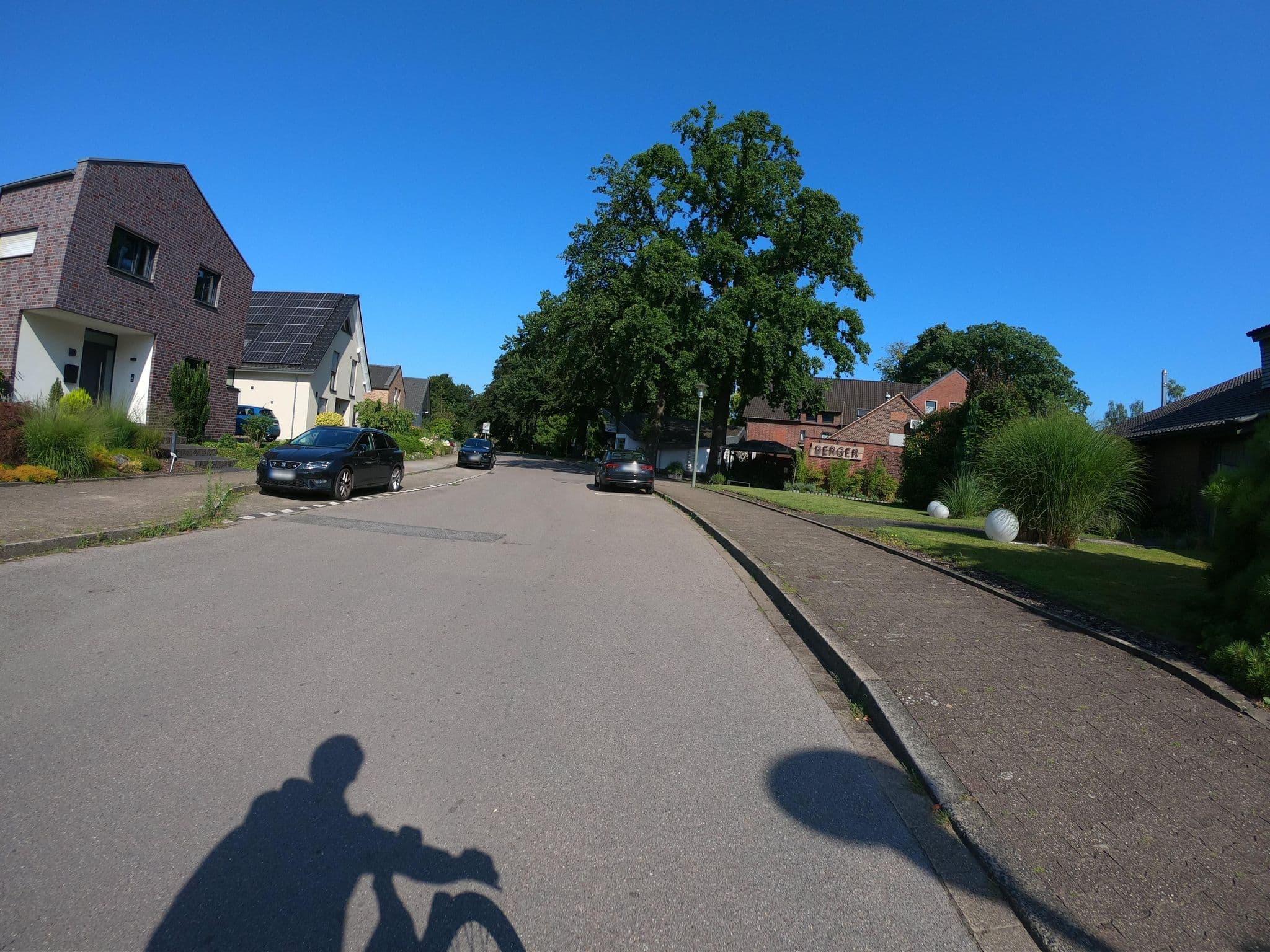 Street view near Landhaus Berger, Gladbeck — © geogladbecker (CC BY-SA · Mapillary)