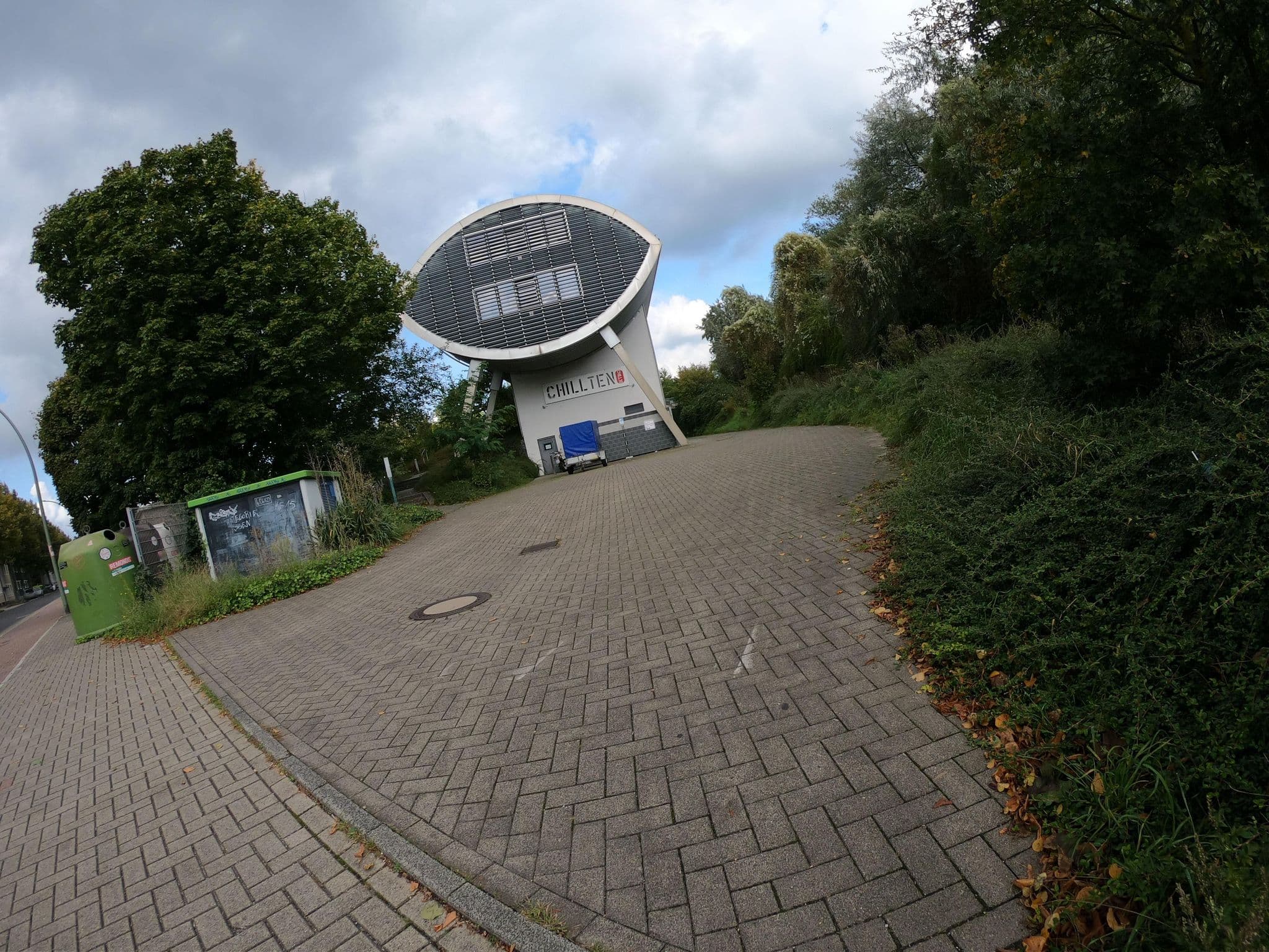 Street view near bed & breakfast HOSTELS GmbH, Bottrop — © geogladbecker (CC BY-SA · Mapillary)