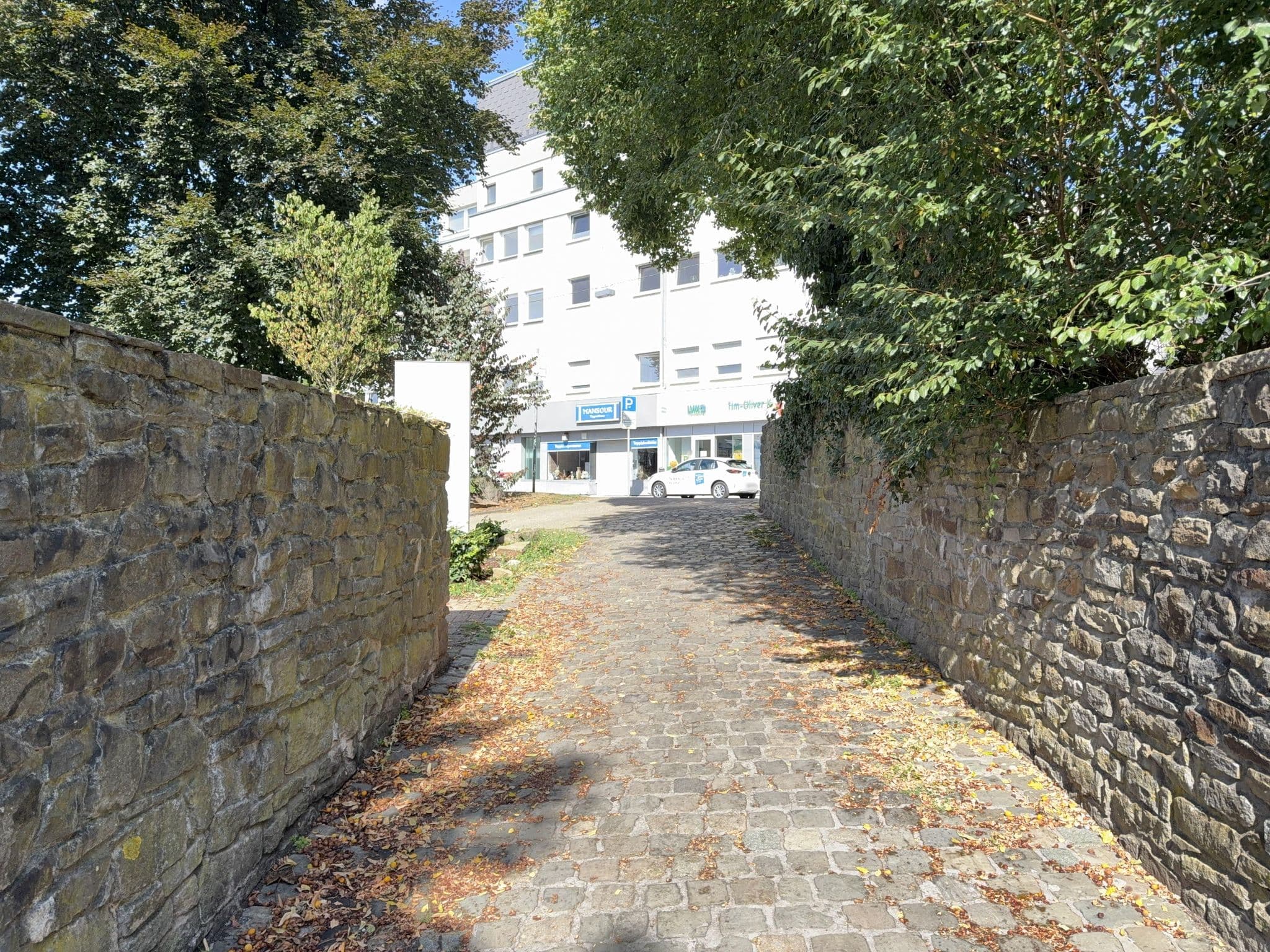 Street view near Atlasreisen, Hattingen — © DracarysX (CC BY-SA · Mapillary)