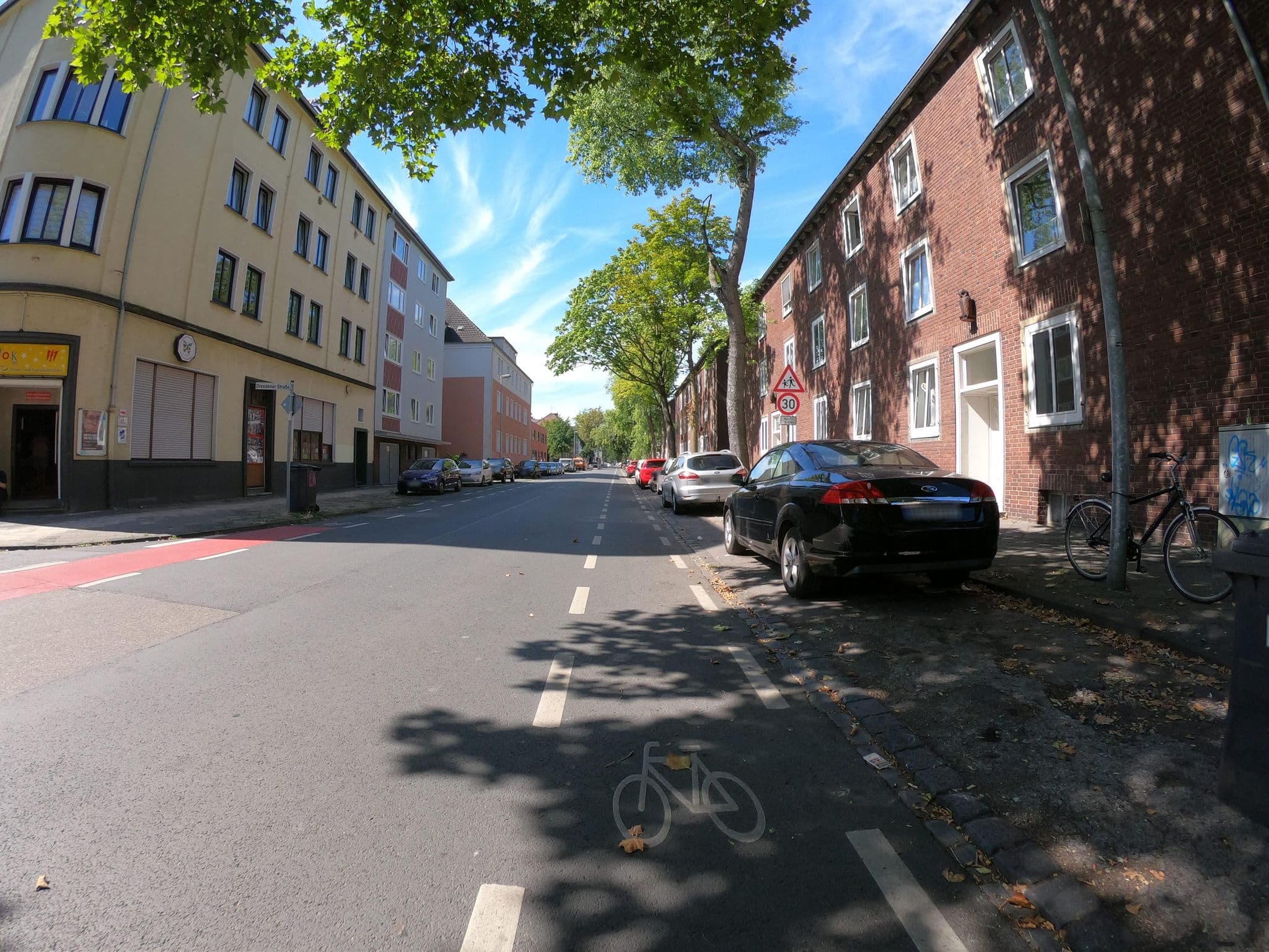 Street view near Schlafplatz Huwald Pension Monteurzimmer, Gelsenkirchen — © geogladbecker (CC BY-SA · Mapillary)