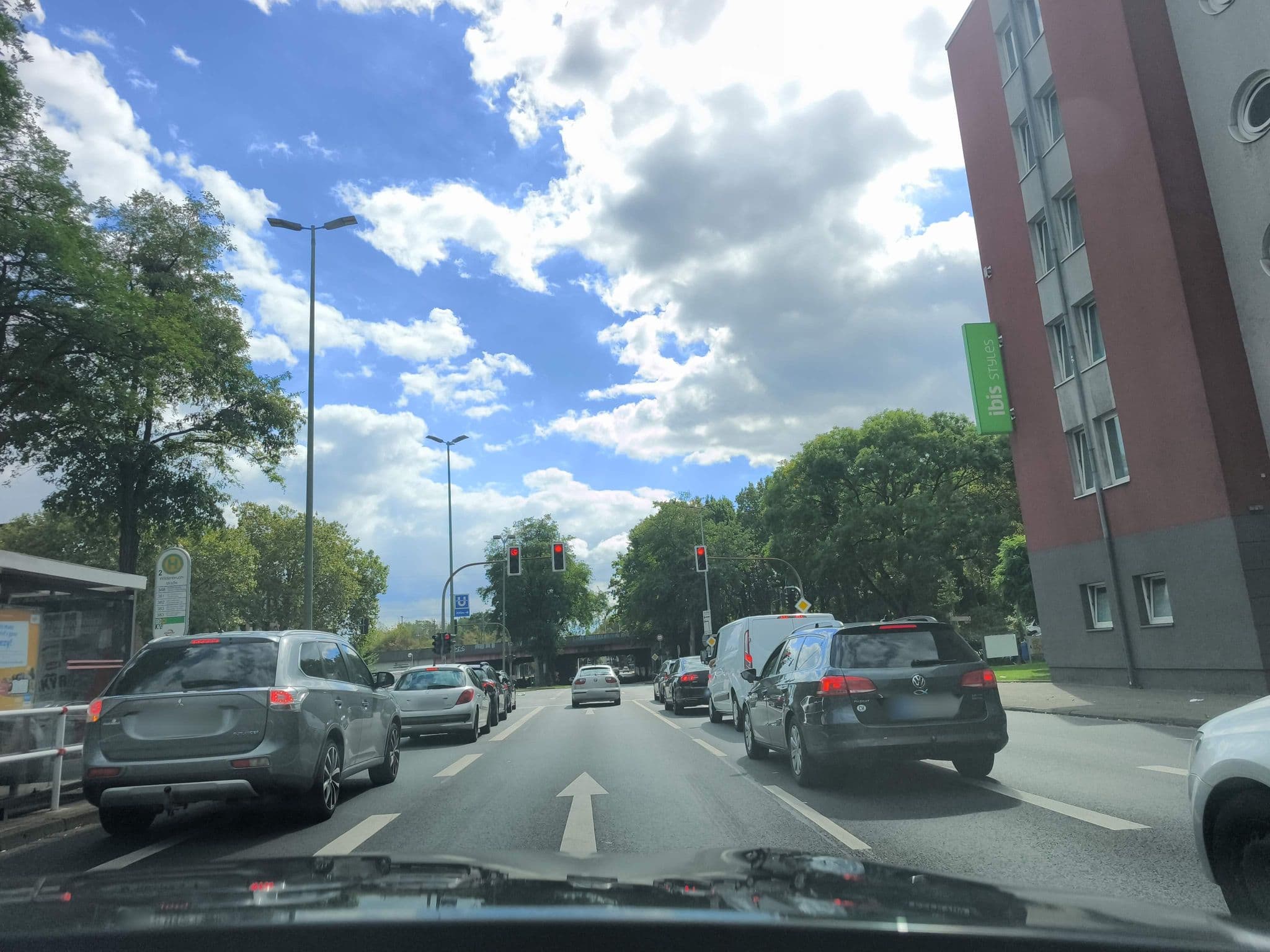 Street view near InterCityHotel Gelsenkirchen, Gelsenkirchen — © Arhan (CC BY-SA · Mapillary)