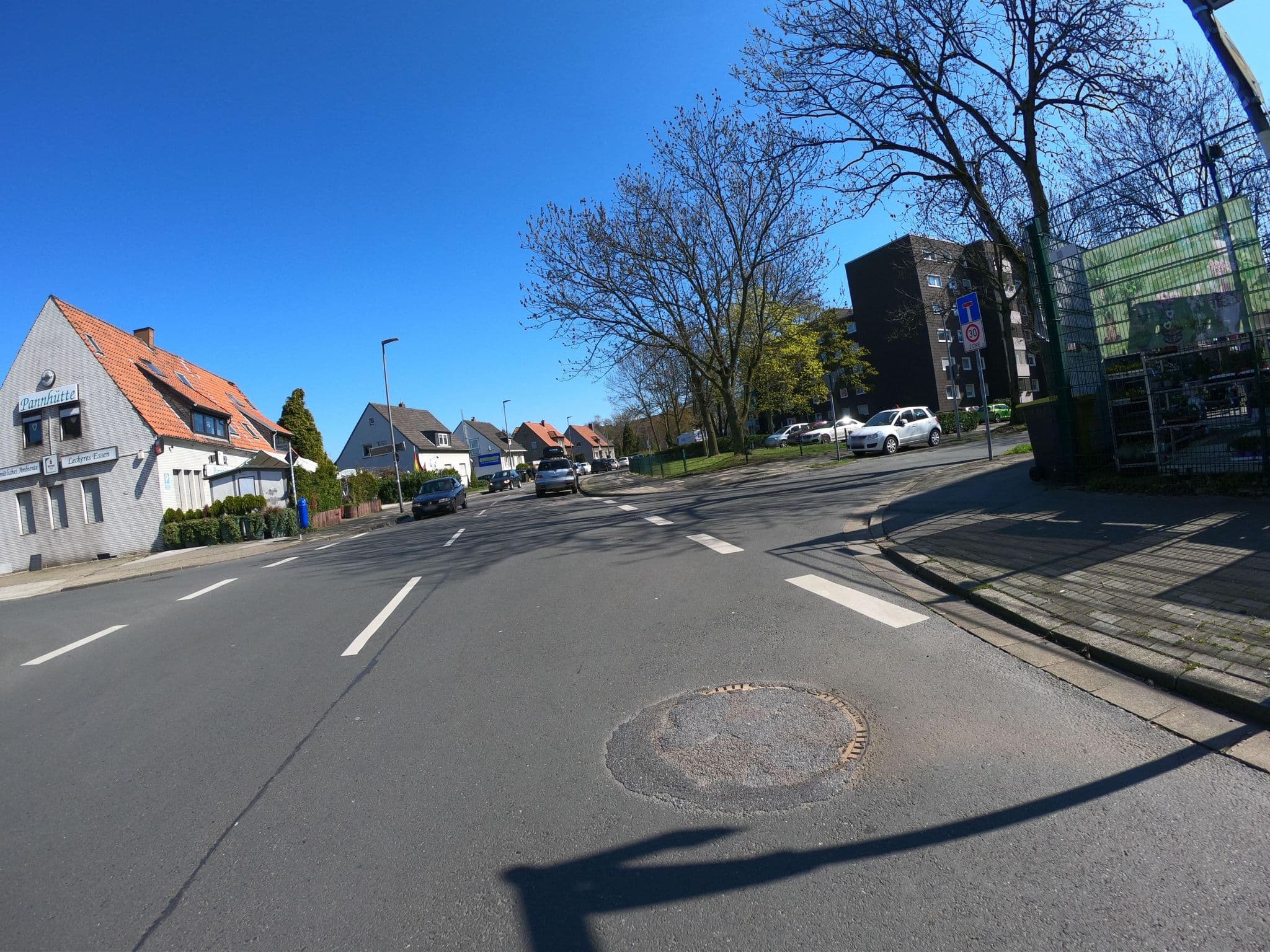 Street view near Gaststätte Pannhütte, Buer — © geogladbecker (CC BY-SA · Mapillary)