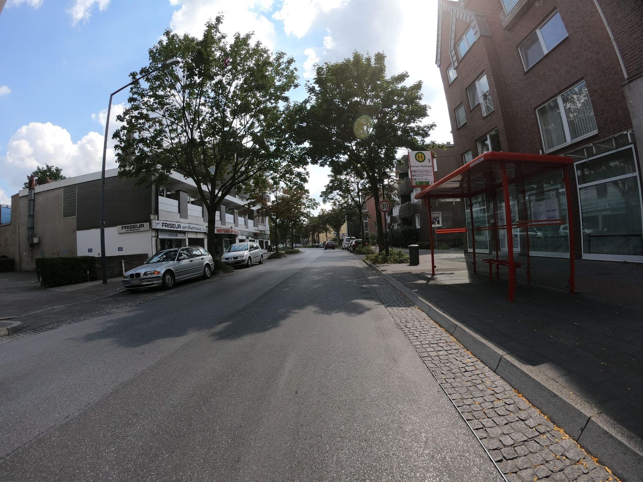 Street view near Hotel Feldmann, Herten — © geogladbecker (CC BY-SA · Mapillary)