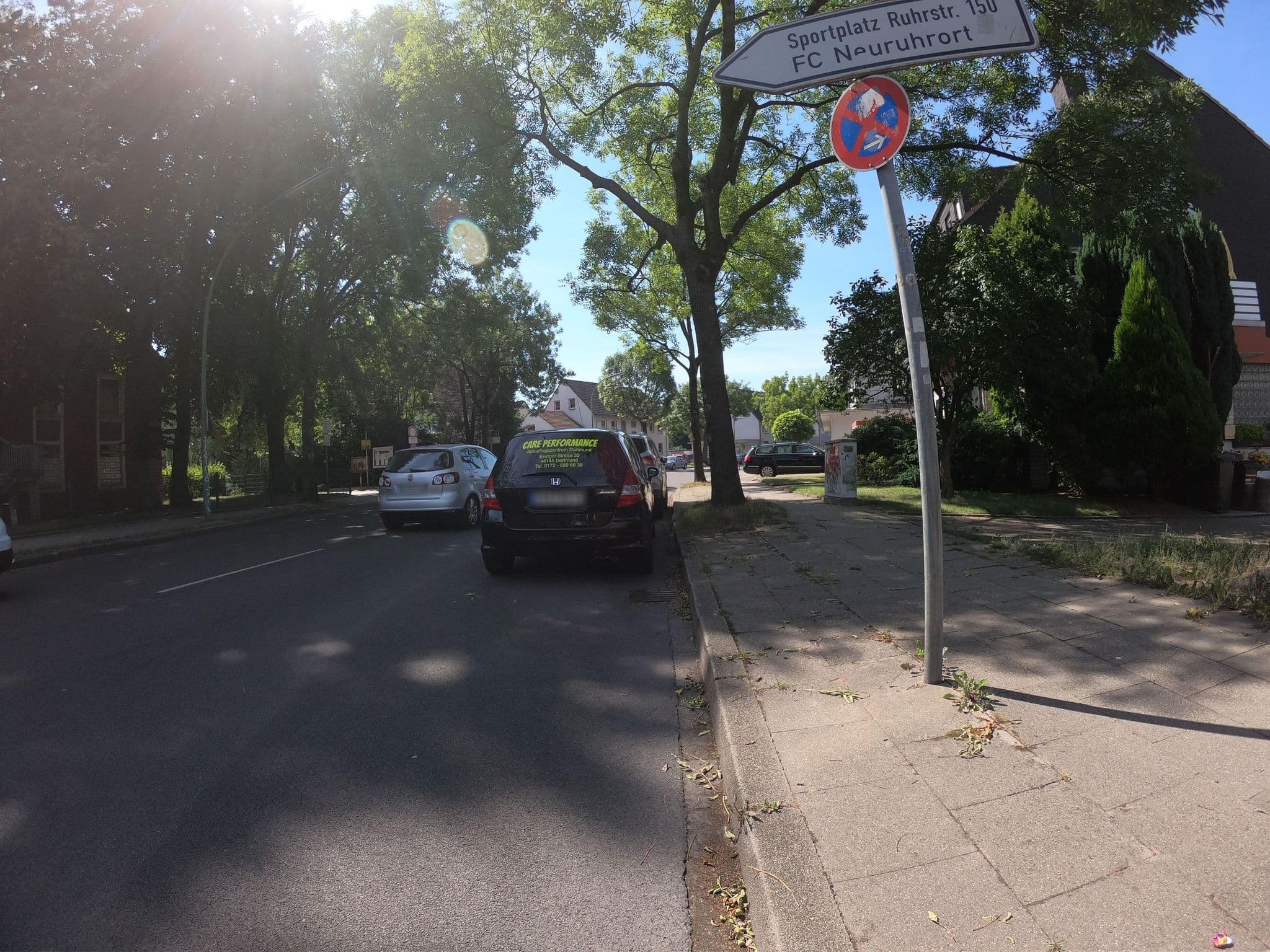 Street view near Haus Holzapfel, Dahlhausen — © geogladbecker (CC BY-SA · Mapillary)