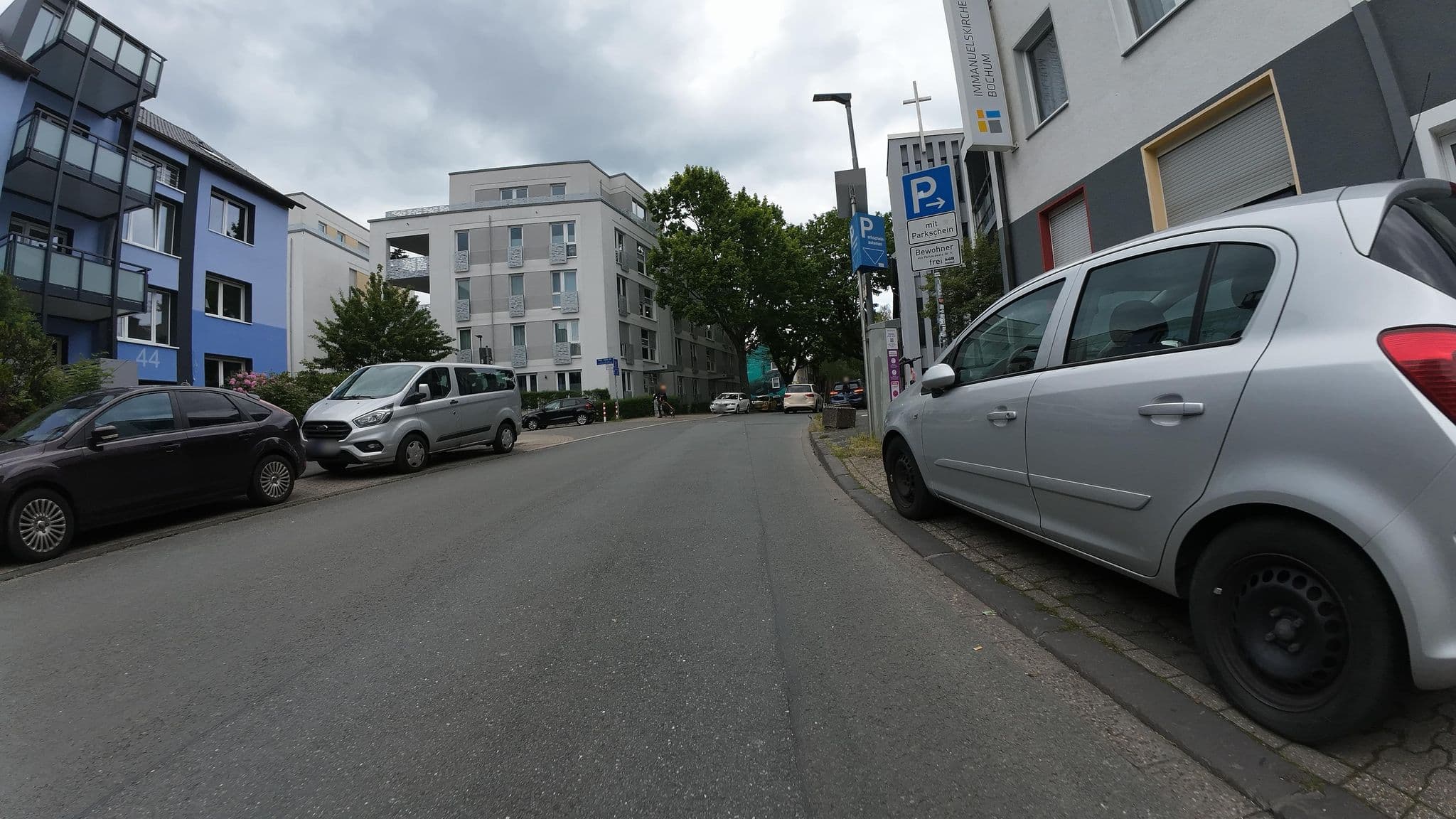 Street view near Matthias-Claudius-Gesamtschule Villa Claudius, Bochum — © teddy73 (CC BY-SA · Mapillary)
