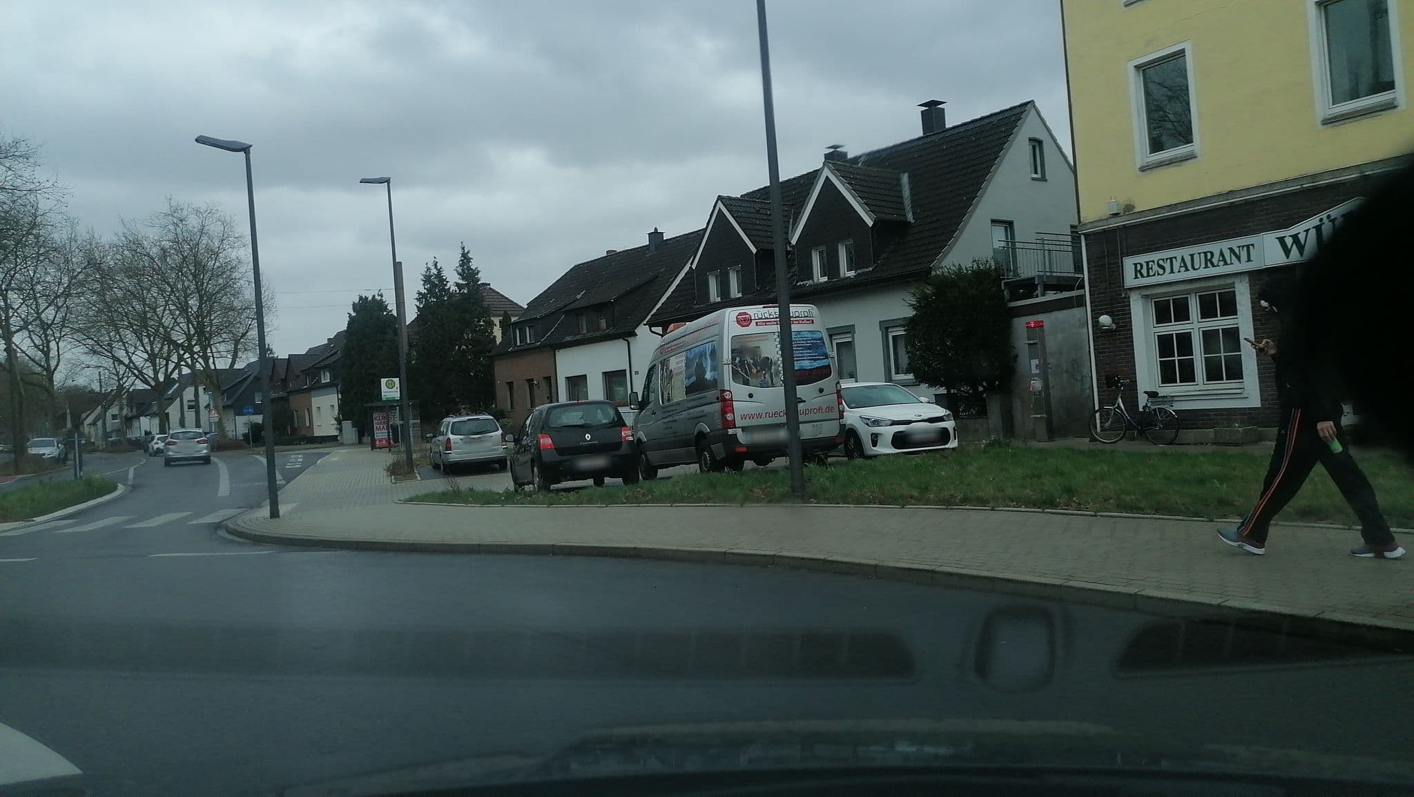 Street view near Hotel Restaurant Wüller Recklinghausen, Recklinghausen — © klaus100000 (CC BY-SA · Mapillary)