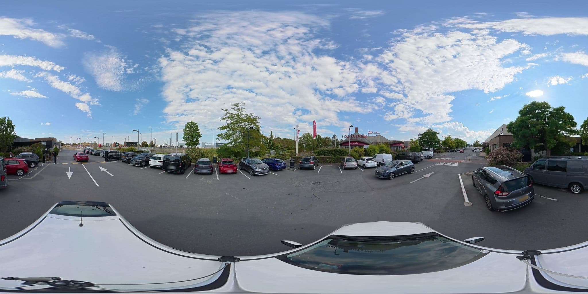 Street view near Ibis, Tinqueux — © osmplus_org (CC BY-SA · Mapillary)