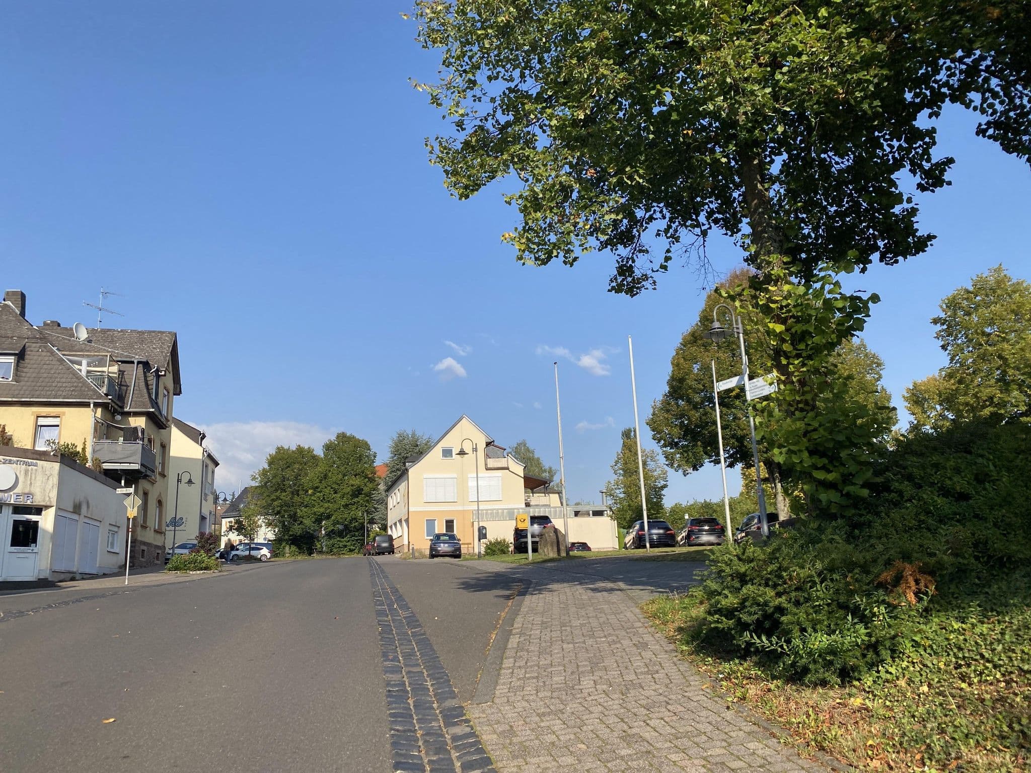 Street view near TouristInformation VG Baumholder, Baumholder — © troher15 (CC BY-SA · Mapillary)