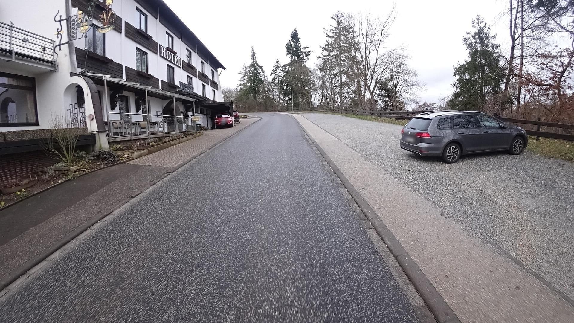 Street view near Hotel Bergschlößchen, Simmern — © PhilippHilgert (CC BY-SA · Mapillary)