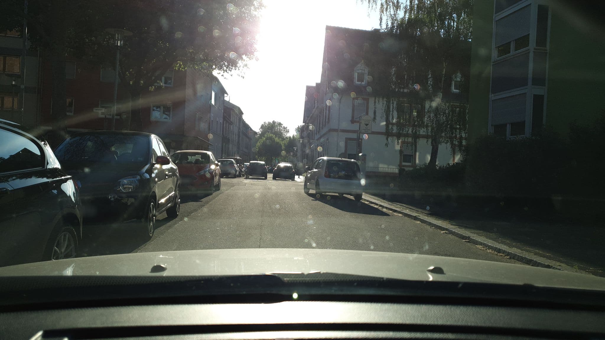 Street view near Hampton By Hilton Kaiserslautern, Kaiserslautern — © b166er (CC BY-SA · Mapillary)