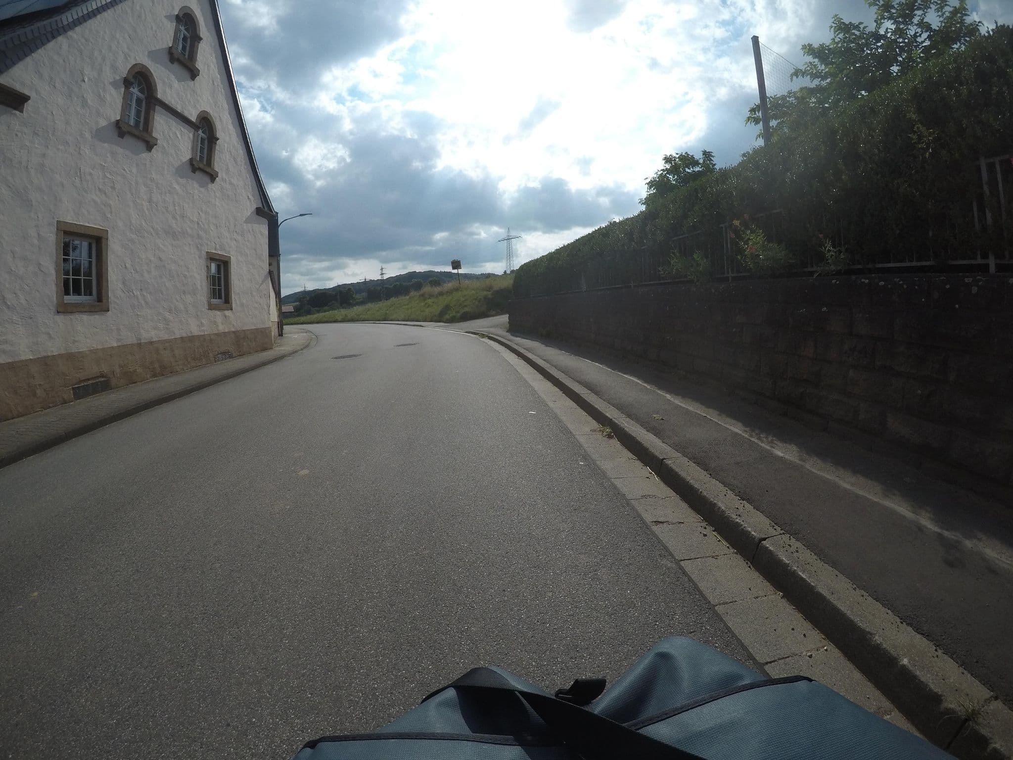 Street view near Landidyll Hotel Klostermühle, Münchweiler an der Alsenz — © mfa (CC BY-SA · Mapillary)