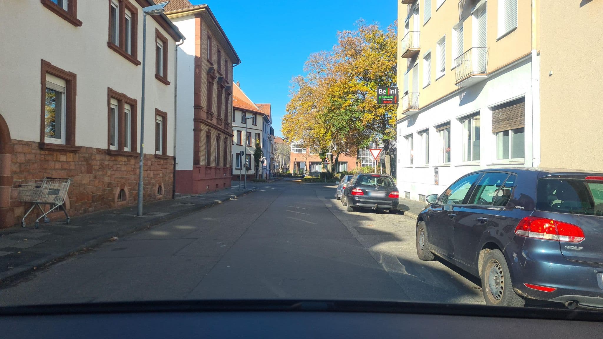 Street view near Ev. Jugendhilfezentrum Kaiserslautern, Kaiserslautern — © b166er (CC BY-SA · Mapillary)