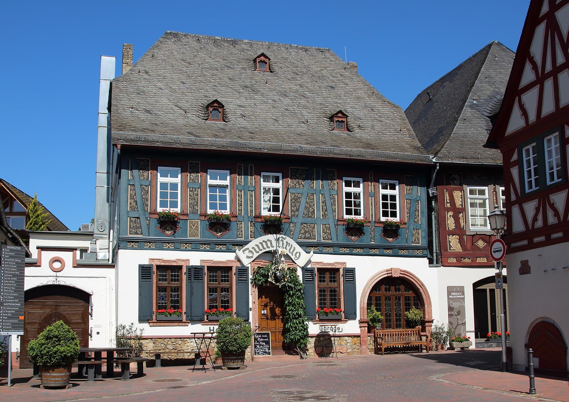 Zum Krug (via Wikimedia Commons, CC BY-SA 4.0)