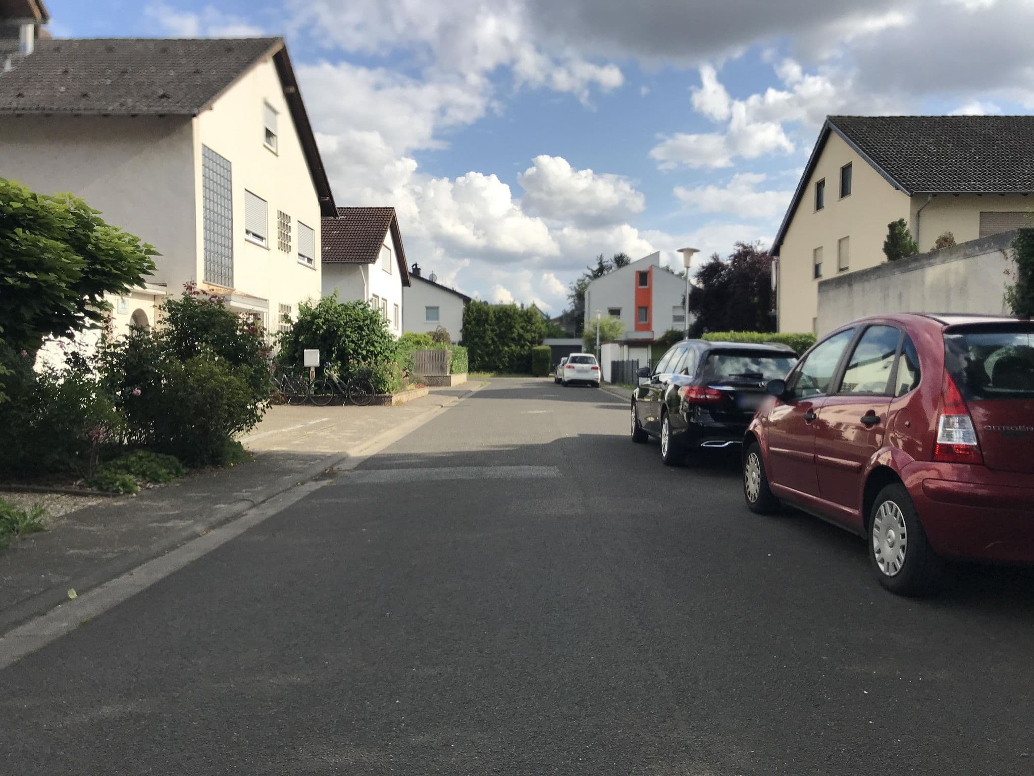 Street view near FeWo Schwarzer, Ingelheim am Rhein — © miguel_andrade (CC BY-SA · Mapillary)