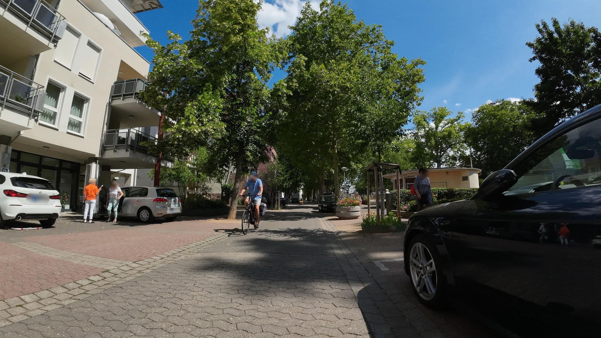 Street view near Hotel Flair, Bad Kreuznach — © teddy73 (CC BY-SA · Mapillary)