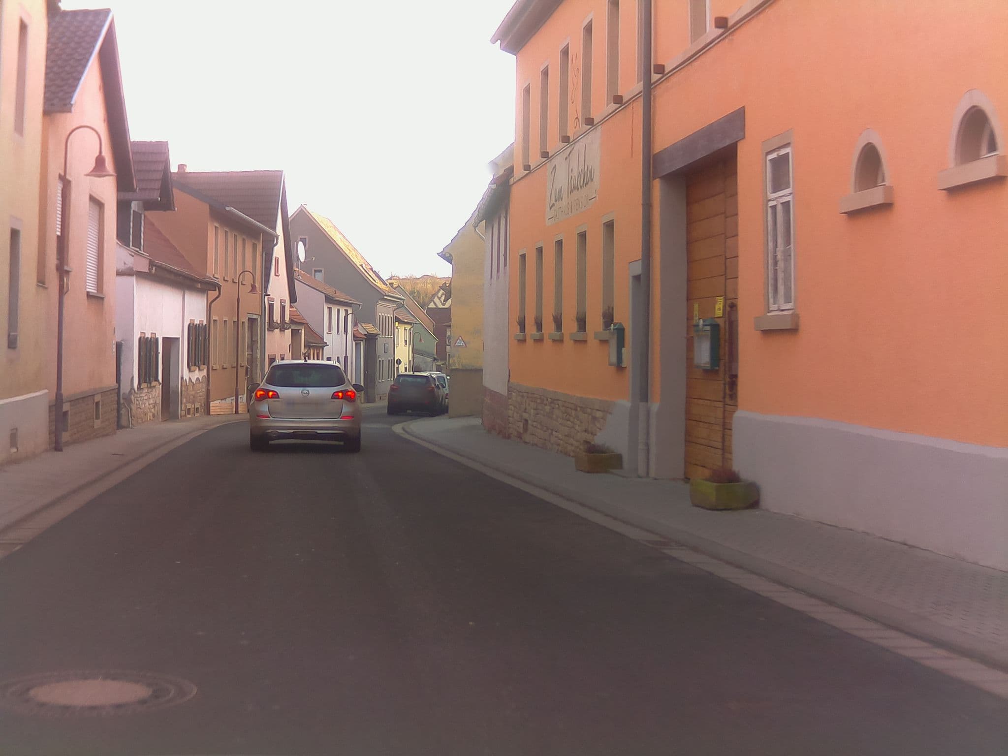 Street view near Gasthaus Pension zum Täubchen, Wendelsheim — © ramap (CC BY-SA · Mapillary)