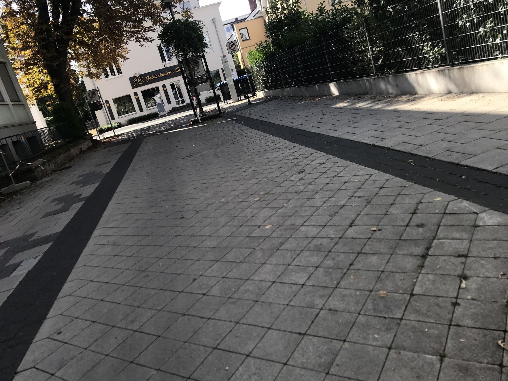 Street view near Hotel Garni Hauswald, Bad Kreuznach — © troher15 (CC BY-SA · Mapillary)